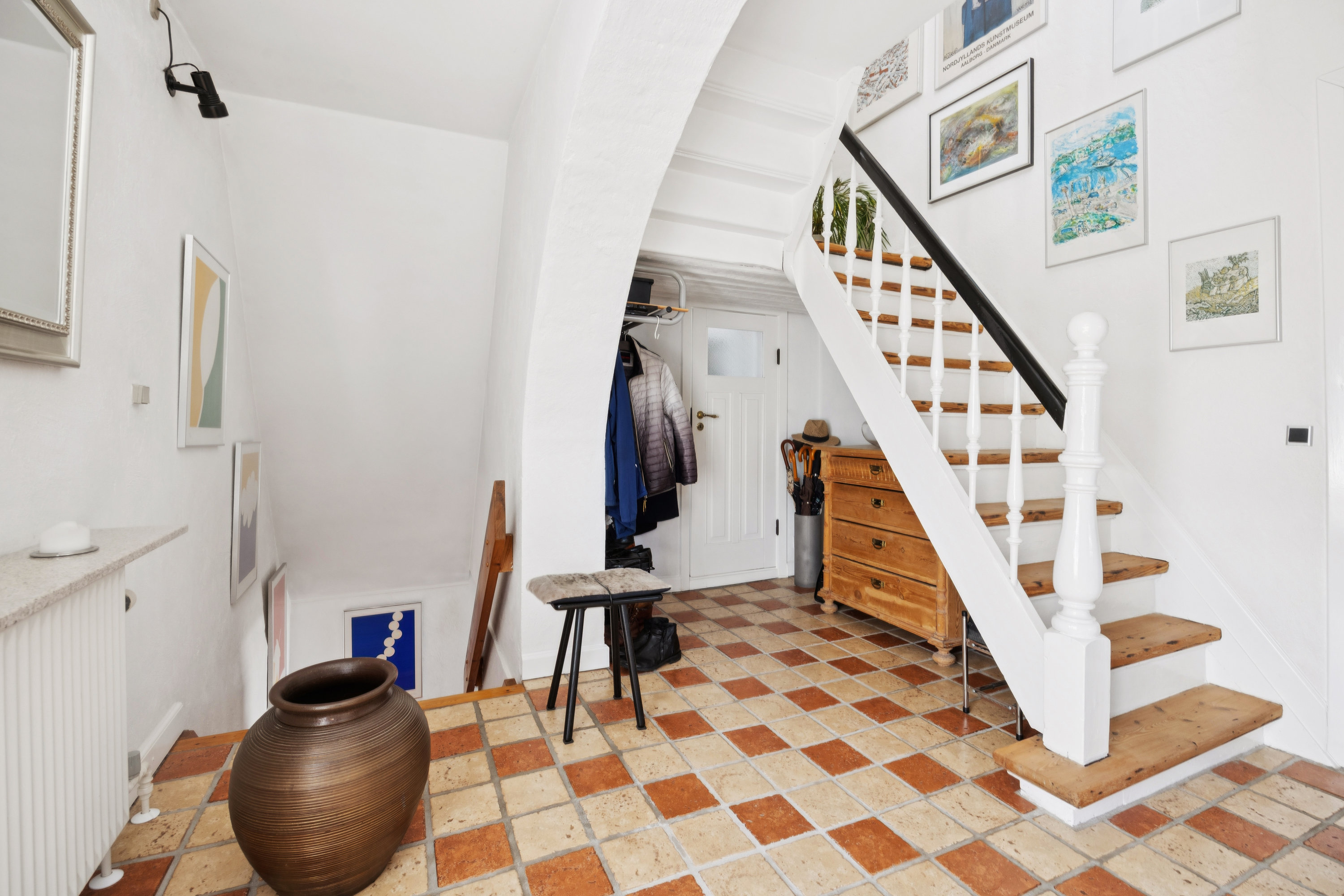 Fremhævet trappe billede i fuldskærmstilstand. Billede af Langgade 51, Vejgaard, 9000 Aalborg