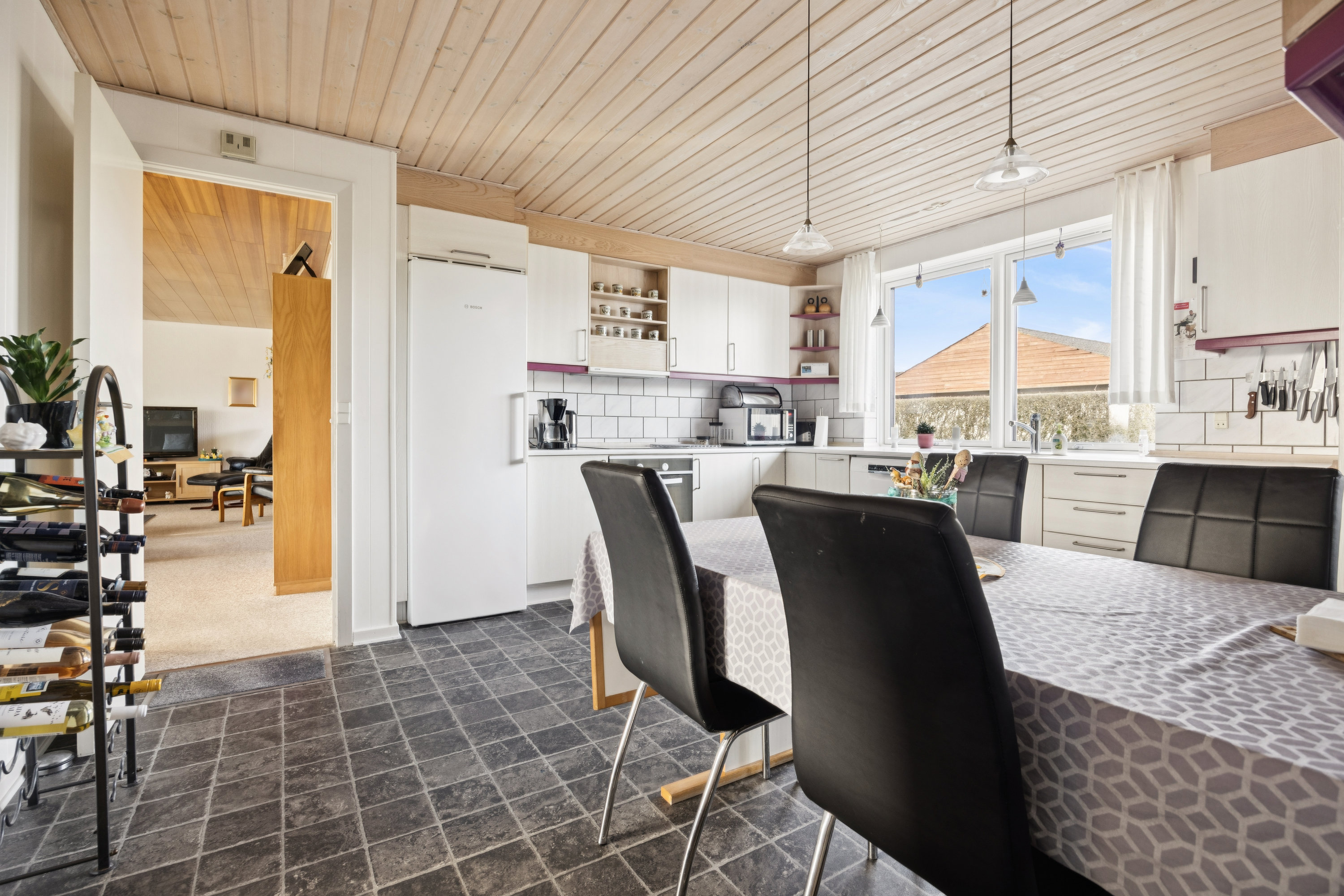 Fremhævet stue billede i fuldskærmstilstand. Billede af Nørrehave 7, Ulsted, 9370 Hals