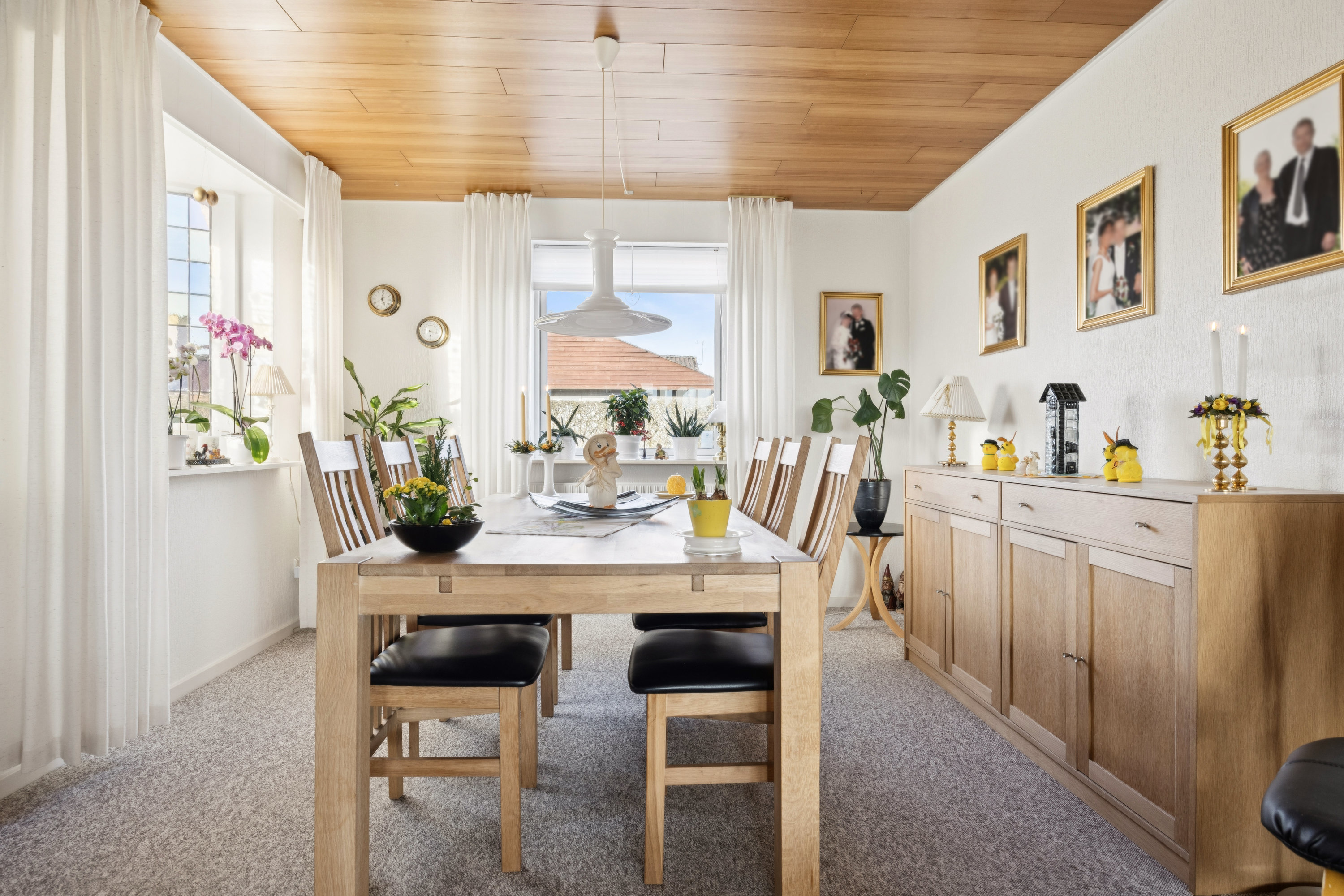 Fremhævet spisestue billede i fuldskærmstilstand. Billede af Nørrehave 7, Ulsted, 9370 Hals