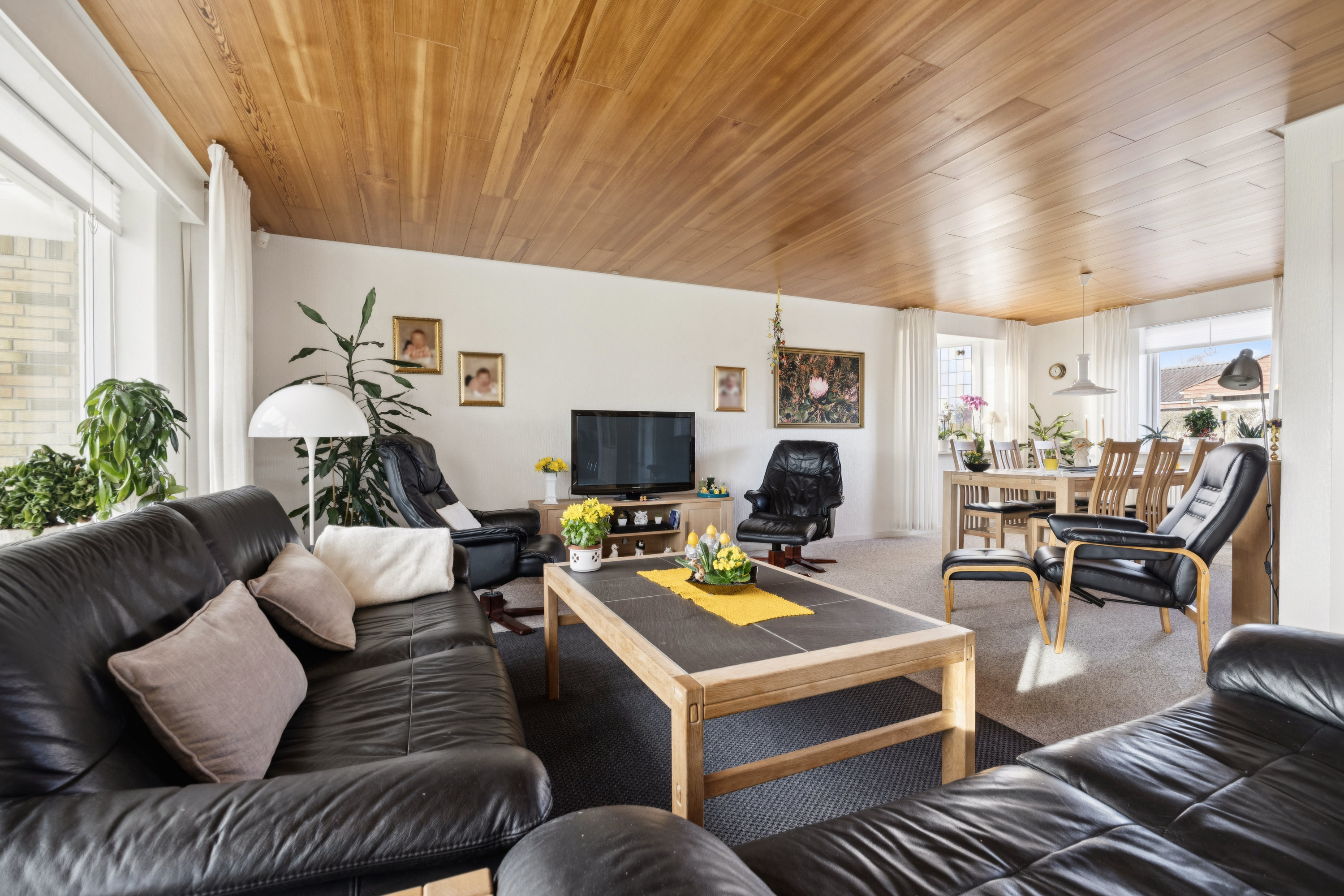 Fremhævet stue billede i fuldskærmstilstand. Billede af Nørrehave 7, Ulsted, 9370 Hals