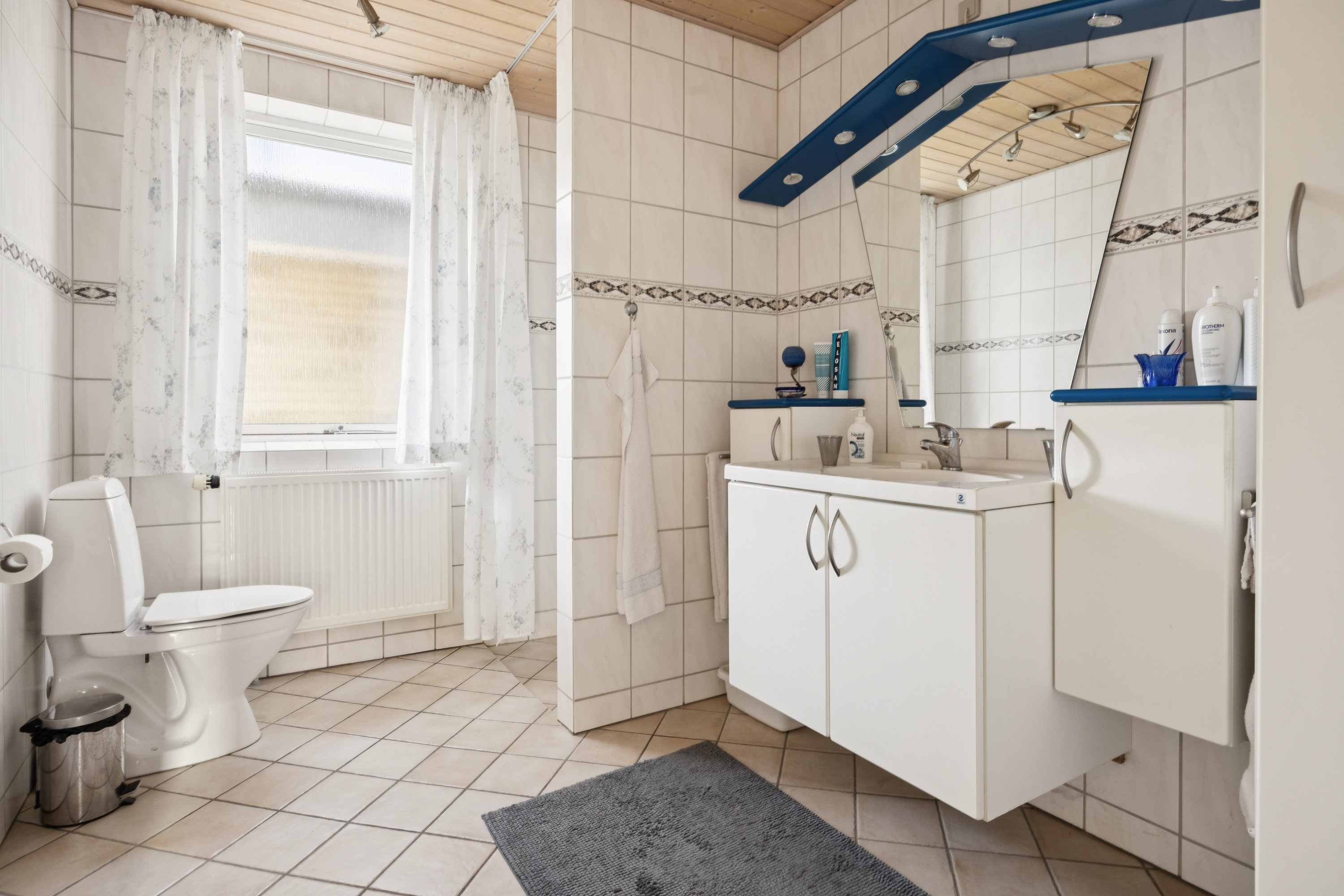 Fremhævet badeværelse billede i fuldskærmstilstand. Billede af Nørrehave 7, Ulsted, 9370 Hals