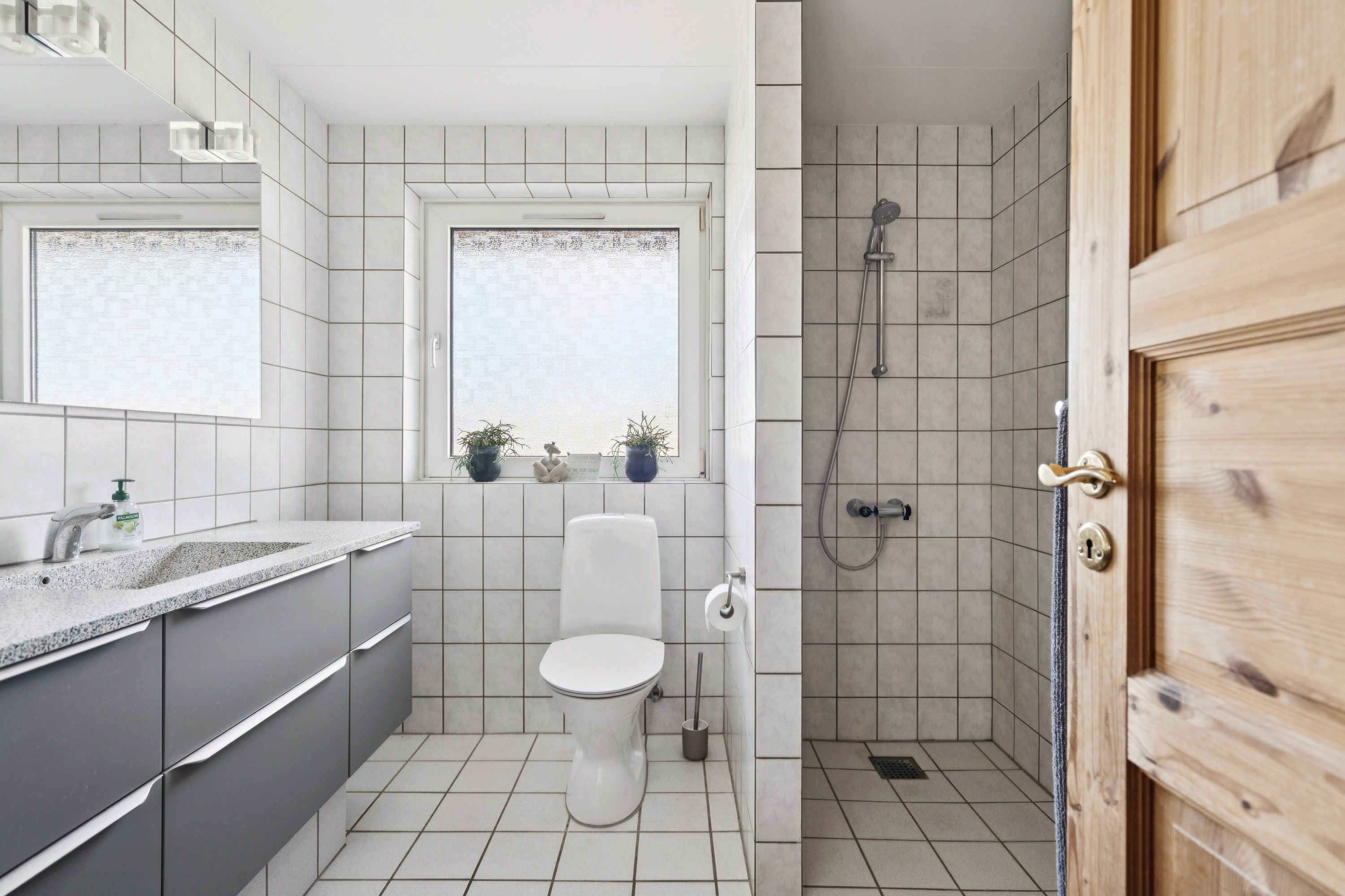 Fremhævet badeværelse billede i fuldskærmstilstand. Billede af Garvervænget 4, Horne, 9850 Hirtshals