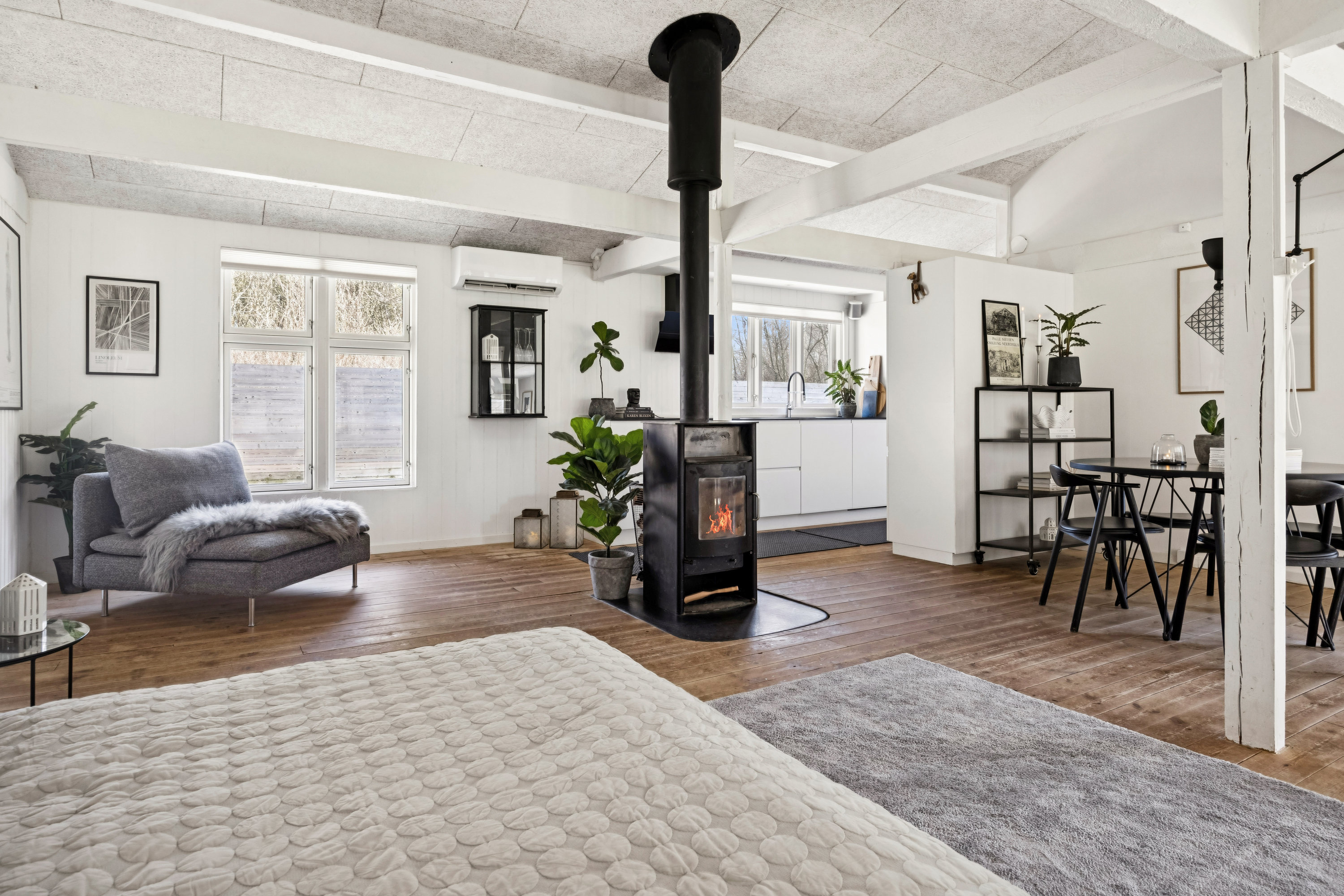 Fremhævet stue billede i fuldskærmstilstand. Billede af Krøjen 17, 9240 Nibe