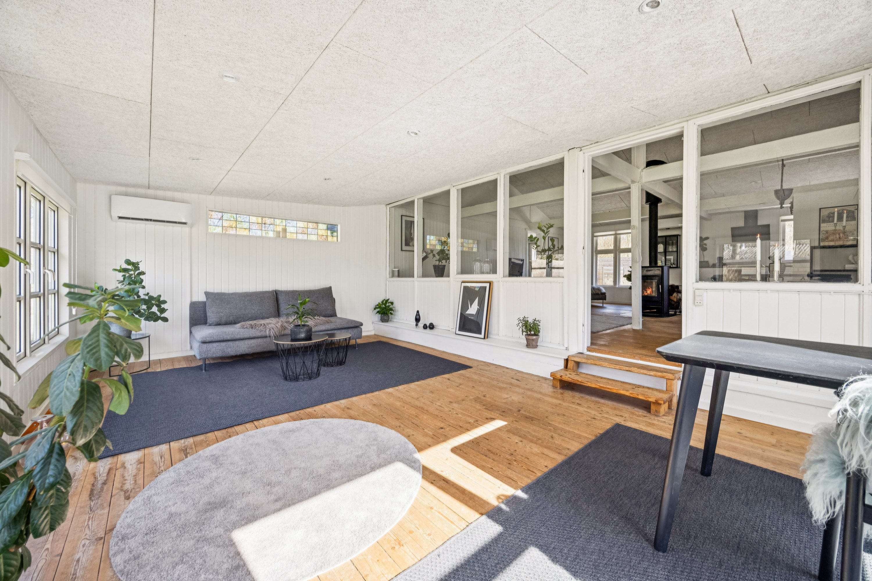 Fremhævet stue billede i fuldskærmstilstand. Billede af Krøjen 17, 9240 Nibe