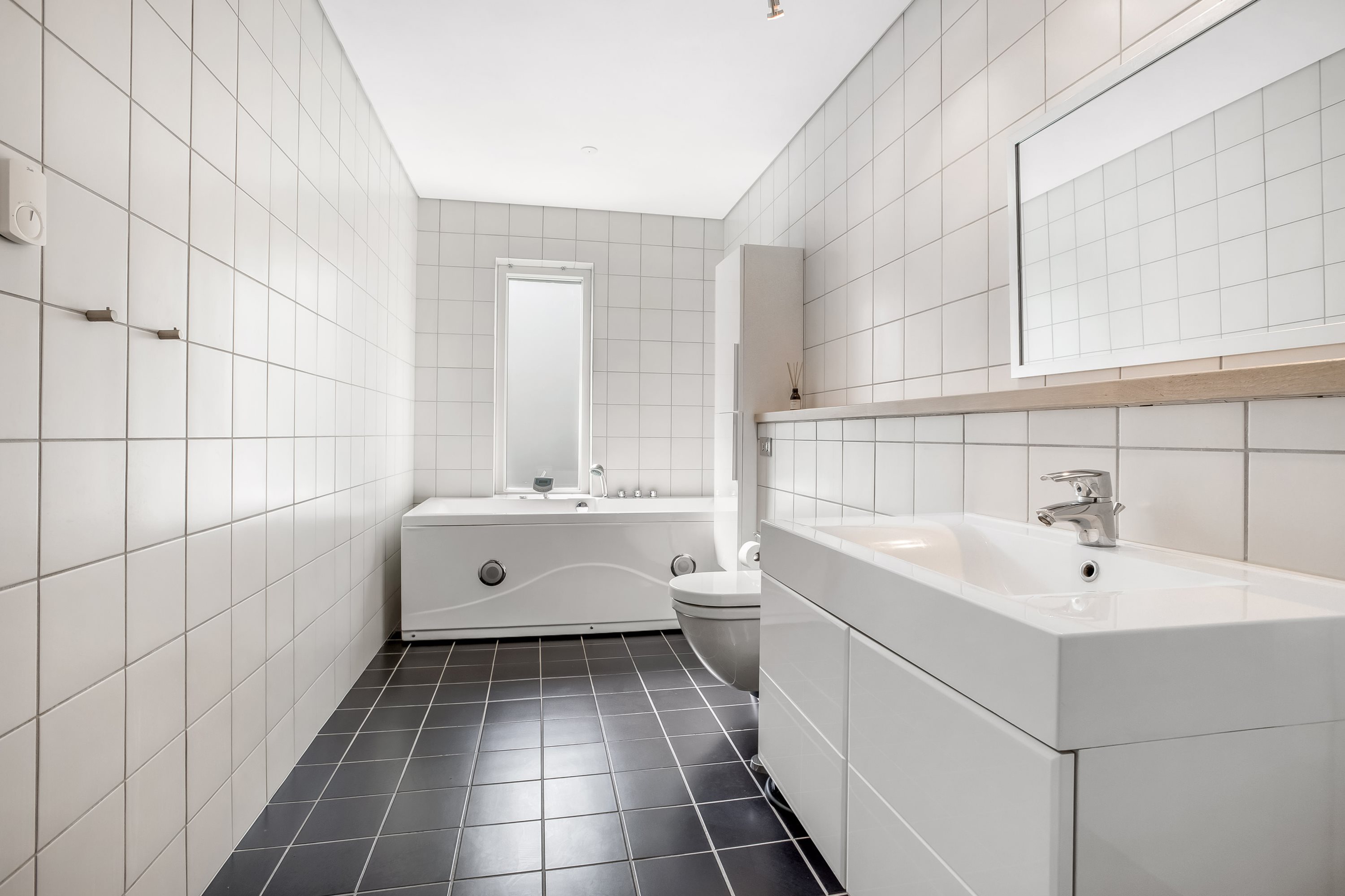 Fremhævet badeværelse billede i fuldskærmstilstand. Billede af Lilleåvej 4, Råsted, 7500 Holstebro