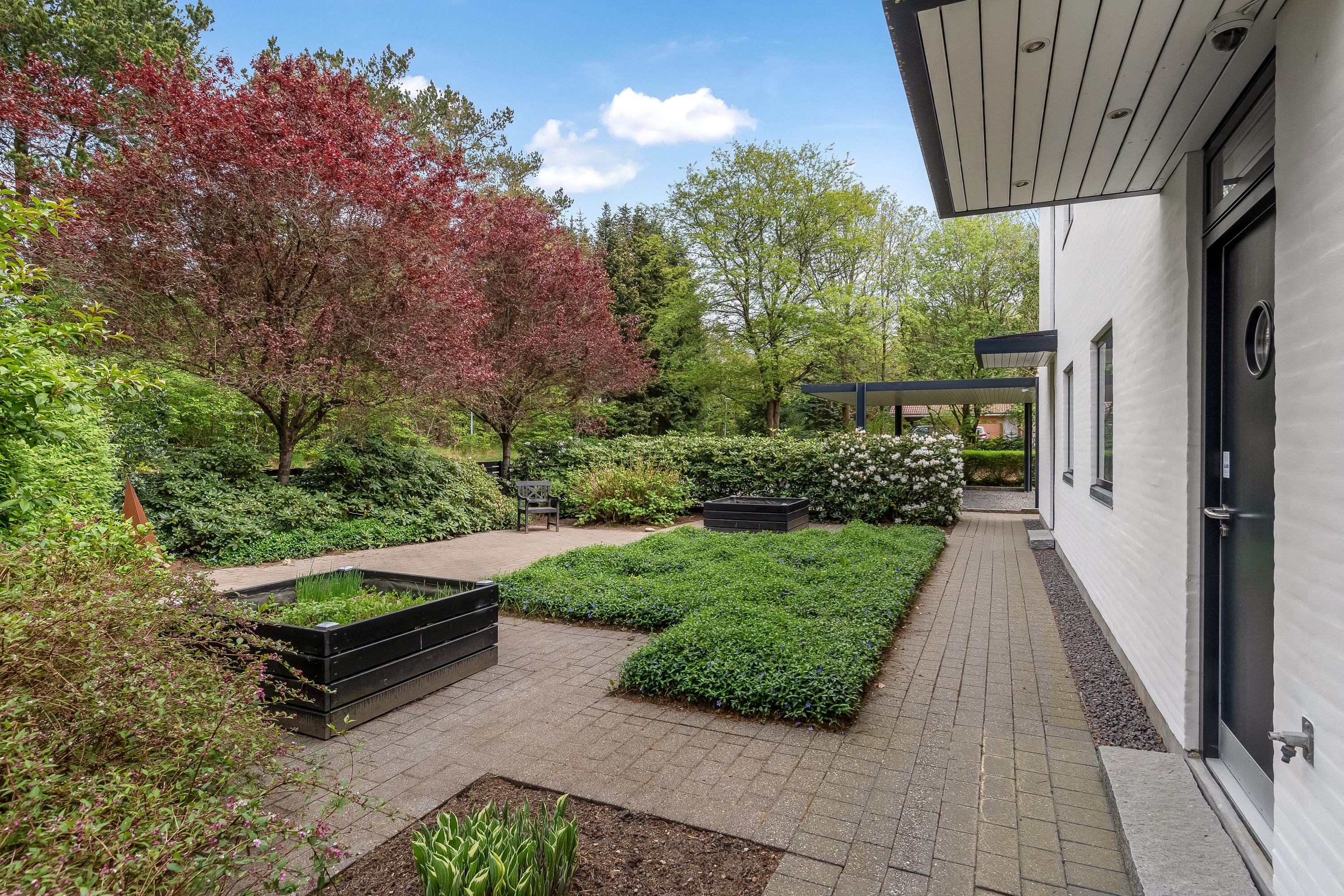 Fremhævet forhave billede i fuldskærmstilstand. Billede af Lilleåvej 4, Råsted, 7500 Holstebro