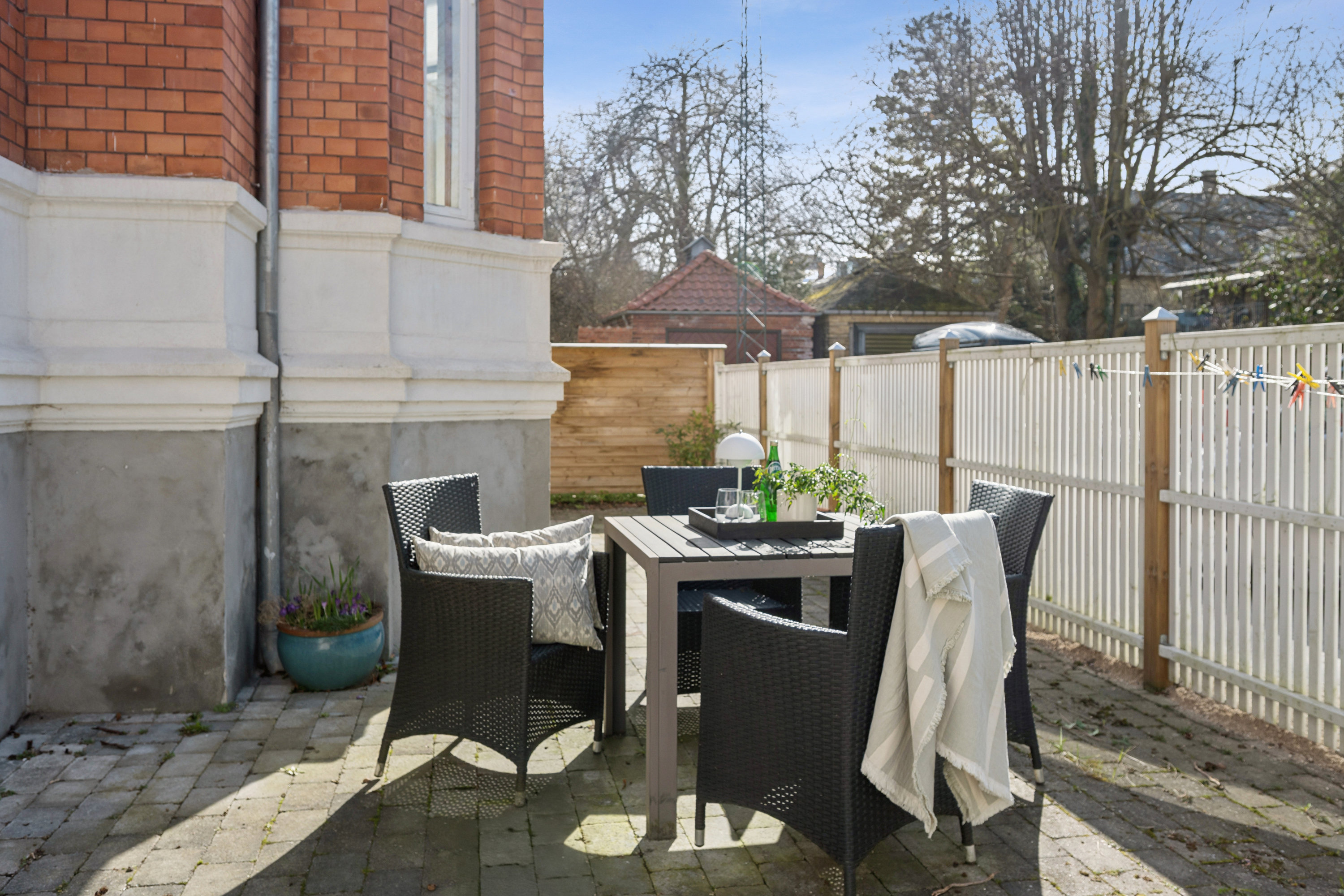 Fremhævet terrasse billede i fuldskærmstilstand. Billede af Asgårdsvej 19, 1., 1811 Frederiksberg C