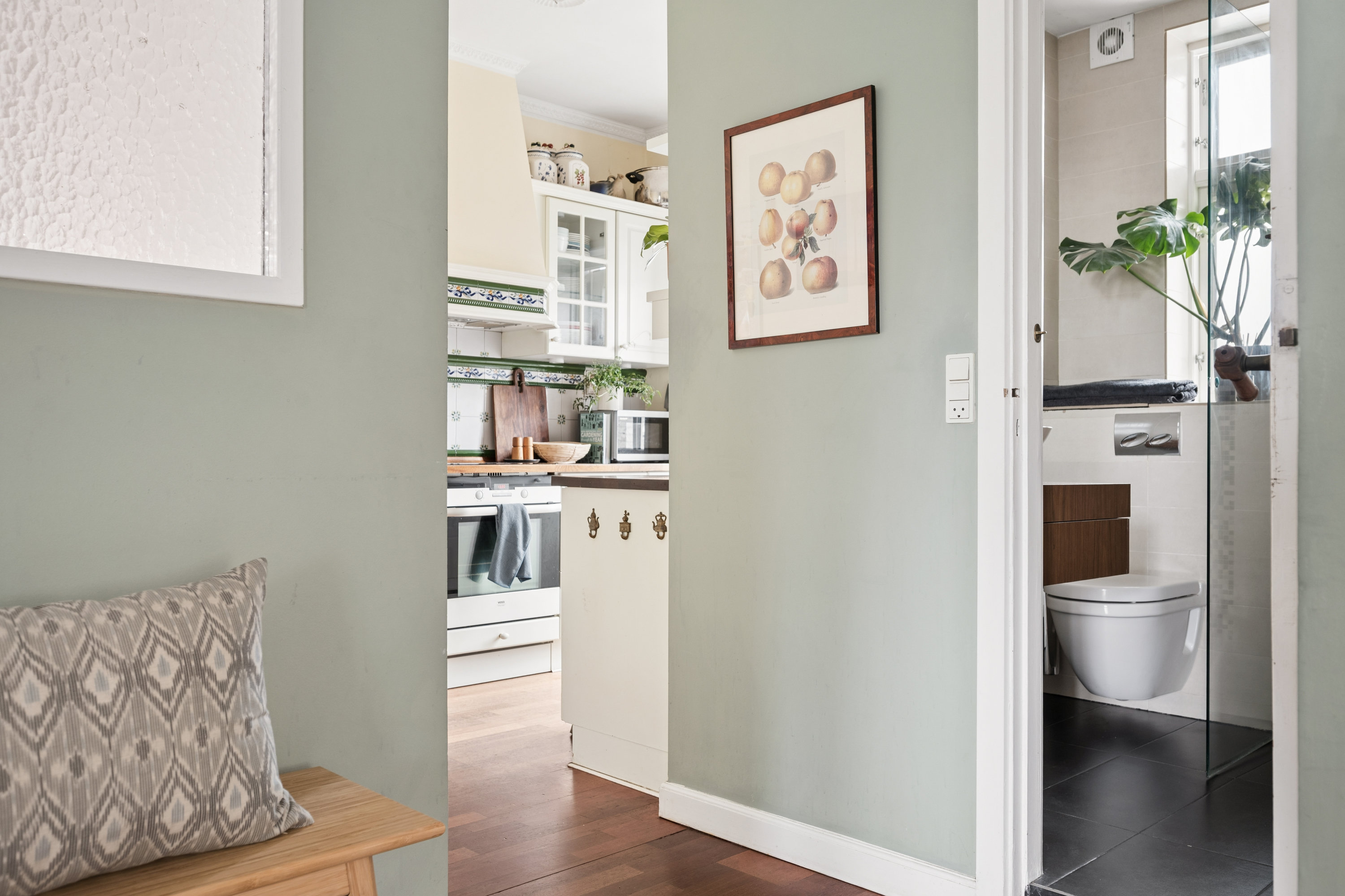 Fremhævet gang billede i fuldskærmstilstand. Billede af Asgårdsvej 19, 1., 1811 Frederiksberg C