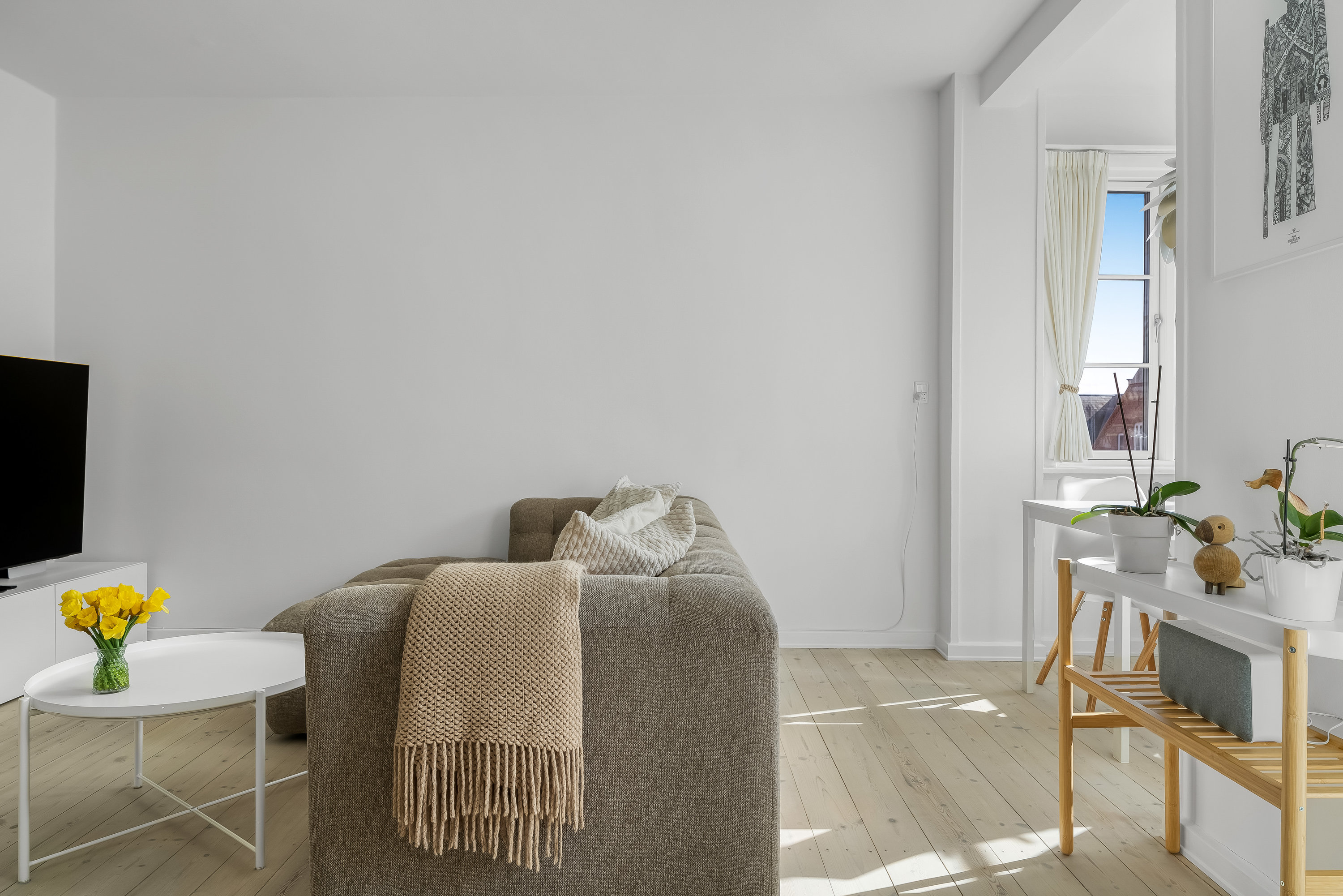 Fremhævet stue billede i fuldskærmstilstand. Billede af Søndre Jernbanevej 5, 4. tv., 3400 Hillerød