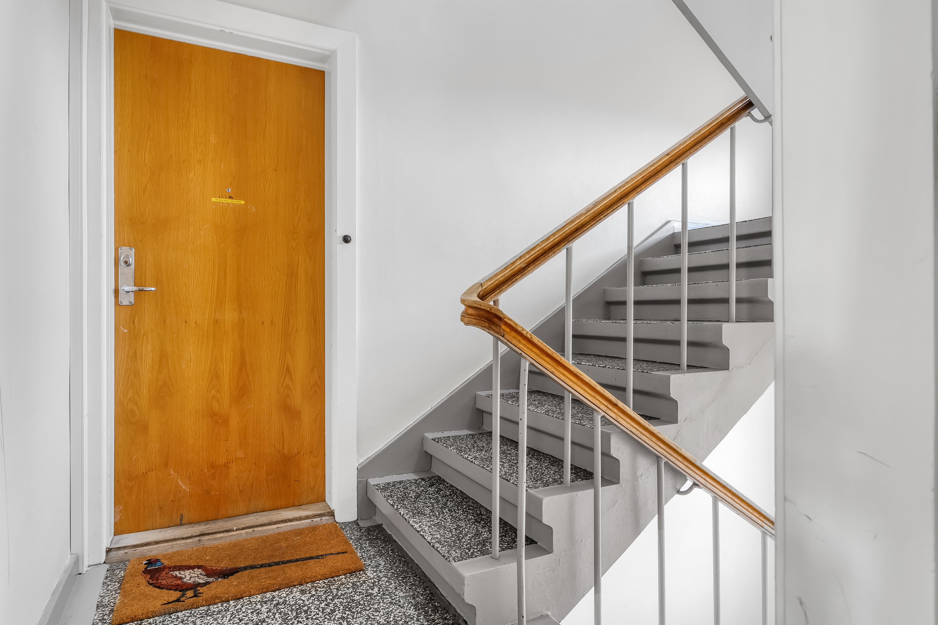 Fremhævet trappe billede i fuldskærmstilstand. Billede af Søndre Jernbanevej 5, 4. tv., 3400 Hillerød