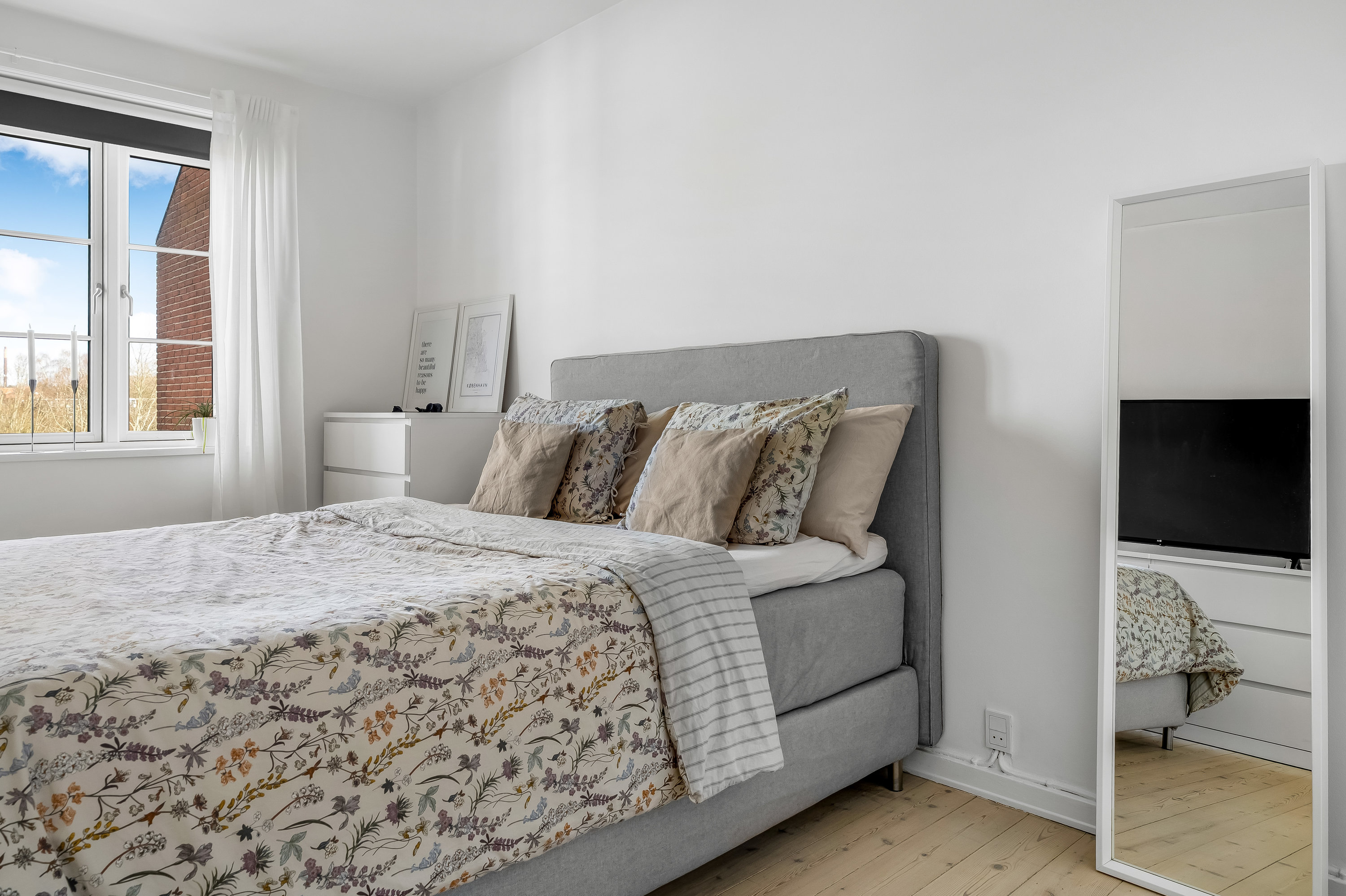 Fremhævet soveværelse billede i fuldskærmstilstand. Billede af Søndre Jernbanevej 5, 4. tv., 3400 Hillerød