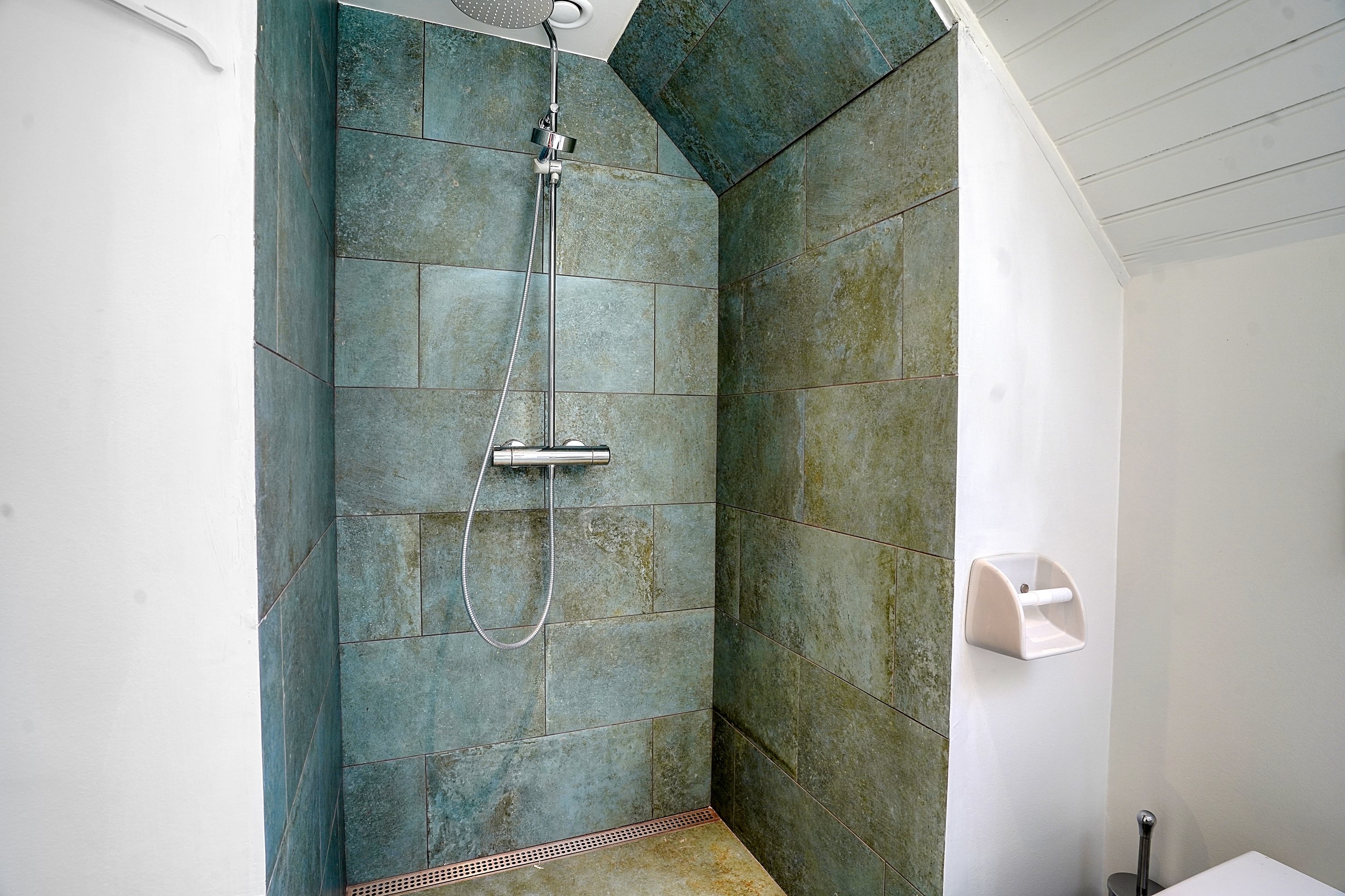 Fremhævet badeværelse billede i fuldskærmstilstand. Billede af Kildedalen 2, 3100 Hornbæk