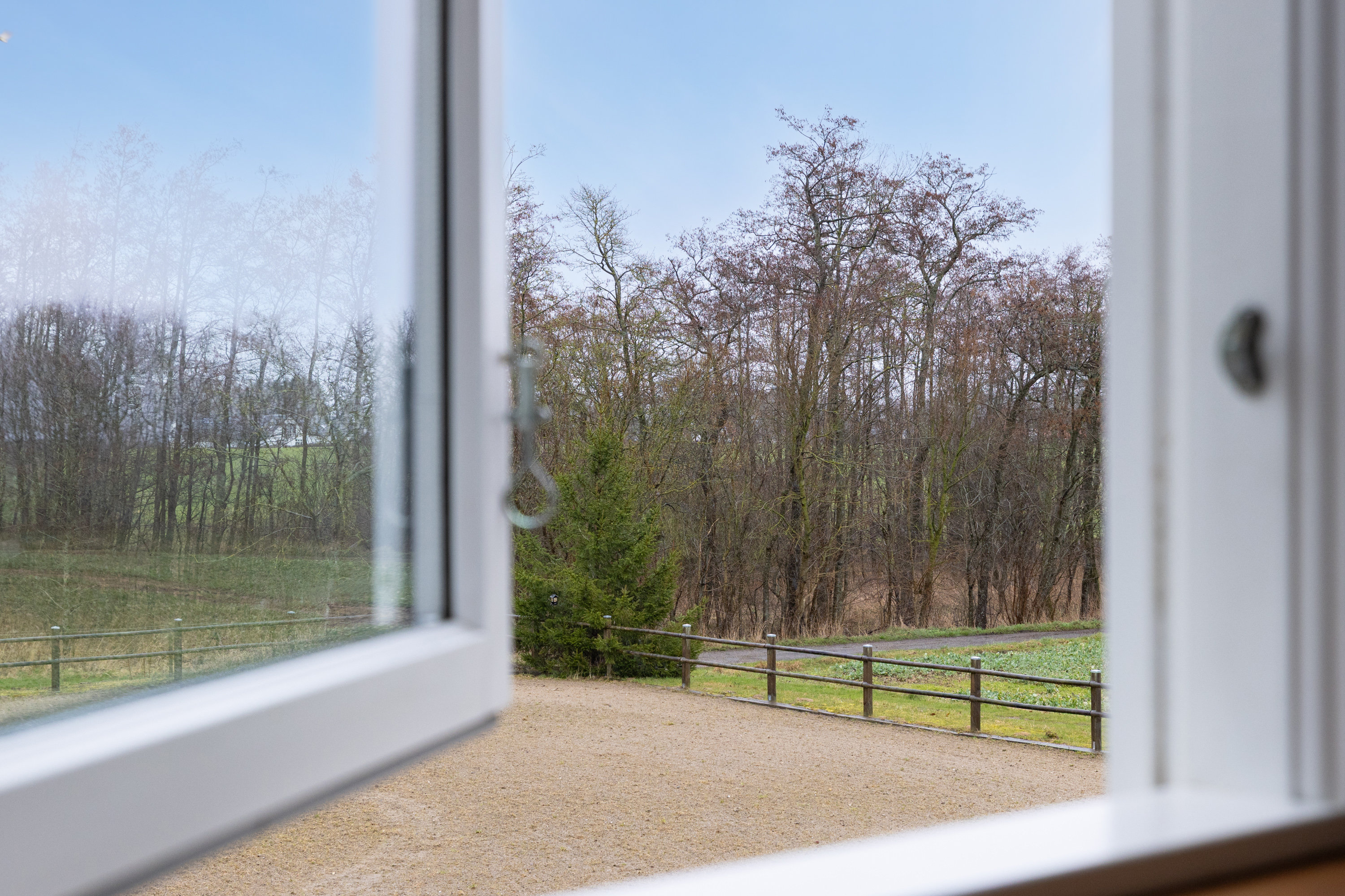 Fremhævet udsigt billede i fuldskærmstilstand. Billede af Balskildevej 10, Ballen, 8355 Solbjerg