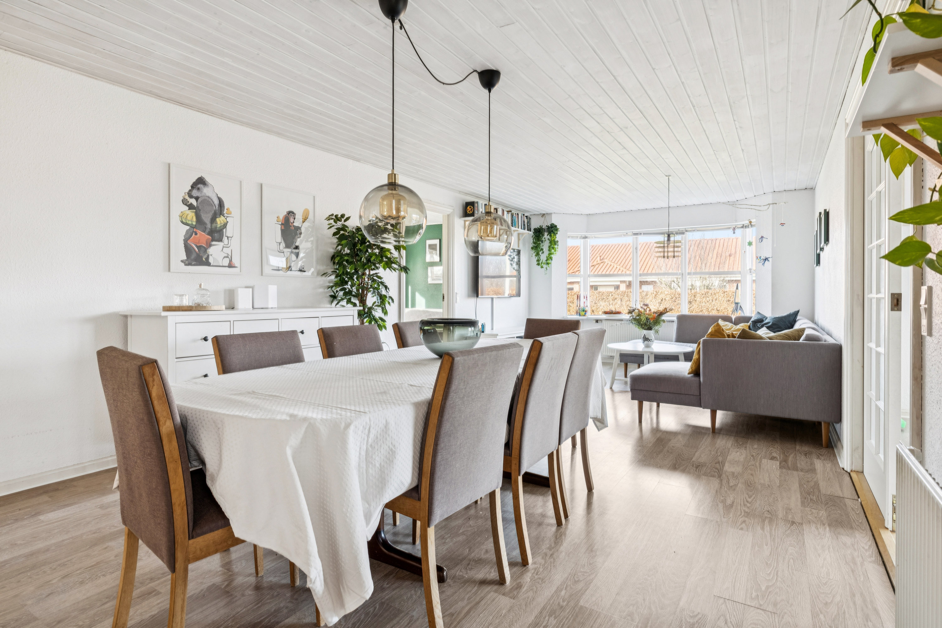 Fremhævet stue billede i fuldskærmstilstand. Billede af Høegsvej 46, Hammershøj, 8830 Tjele