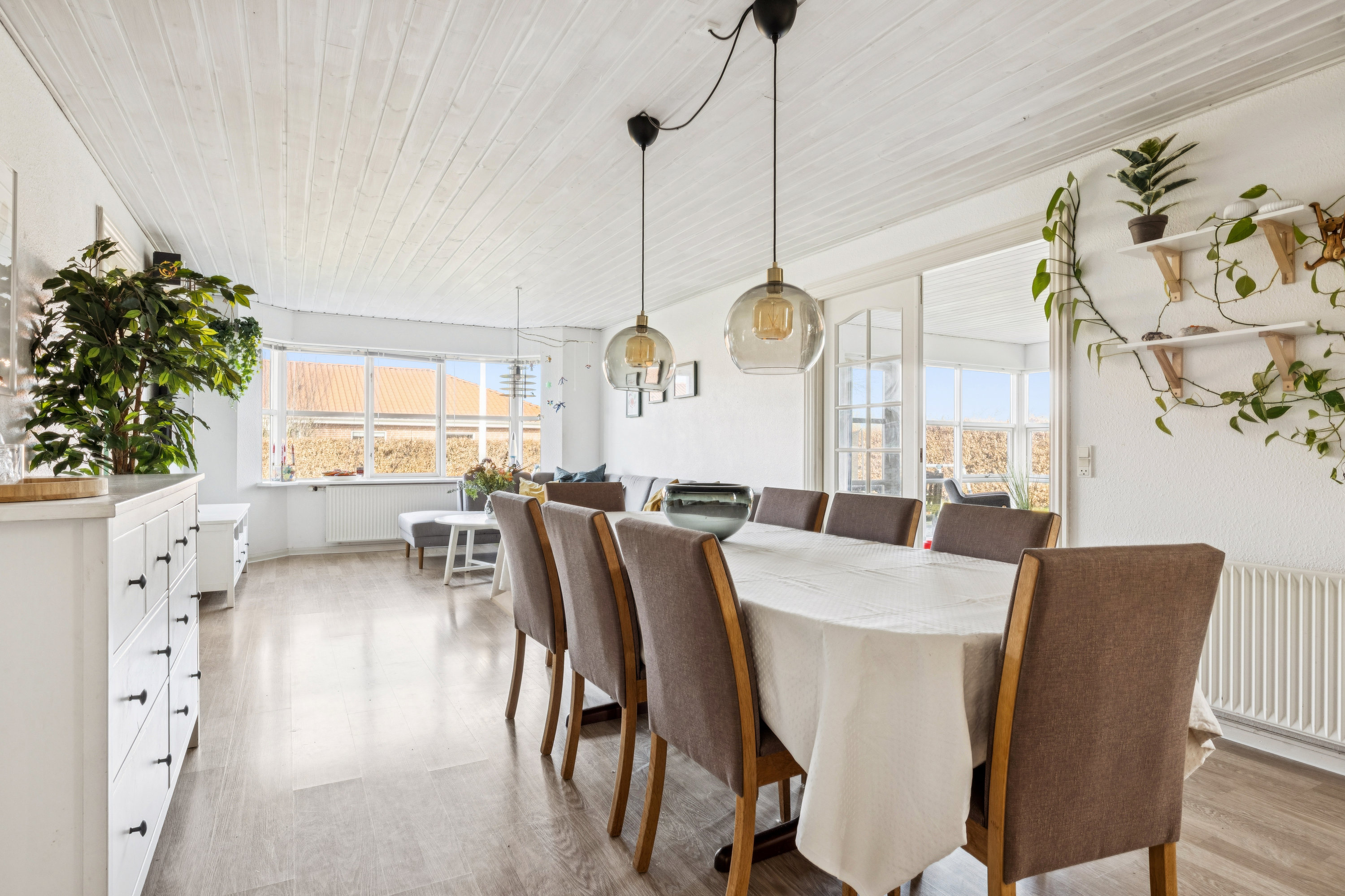 Fremhævet stue billede i fuldskærmstilstand. Billede af Høegsvej 46, Hammershøj, 8830 Tjele