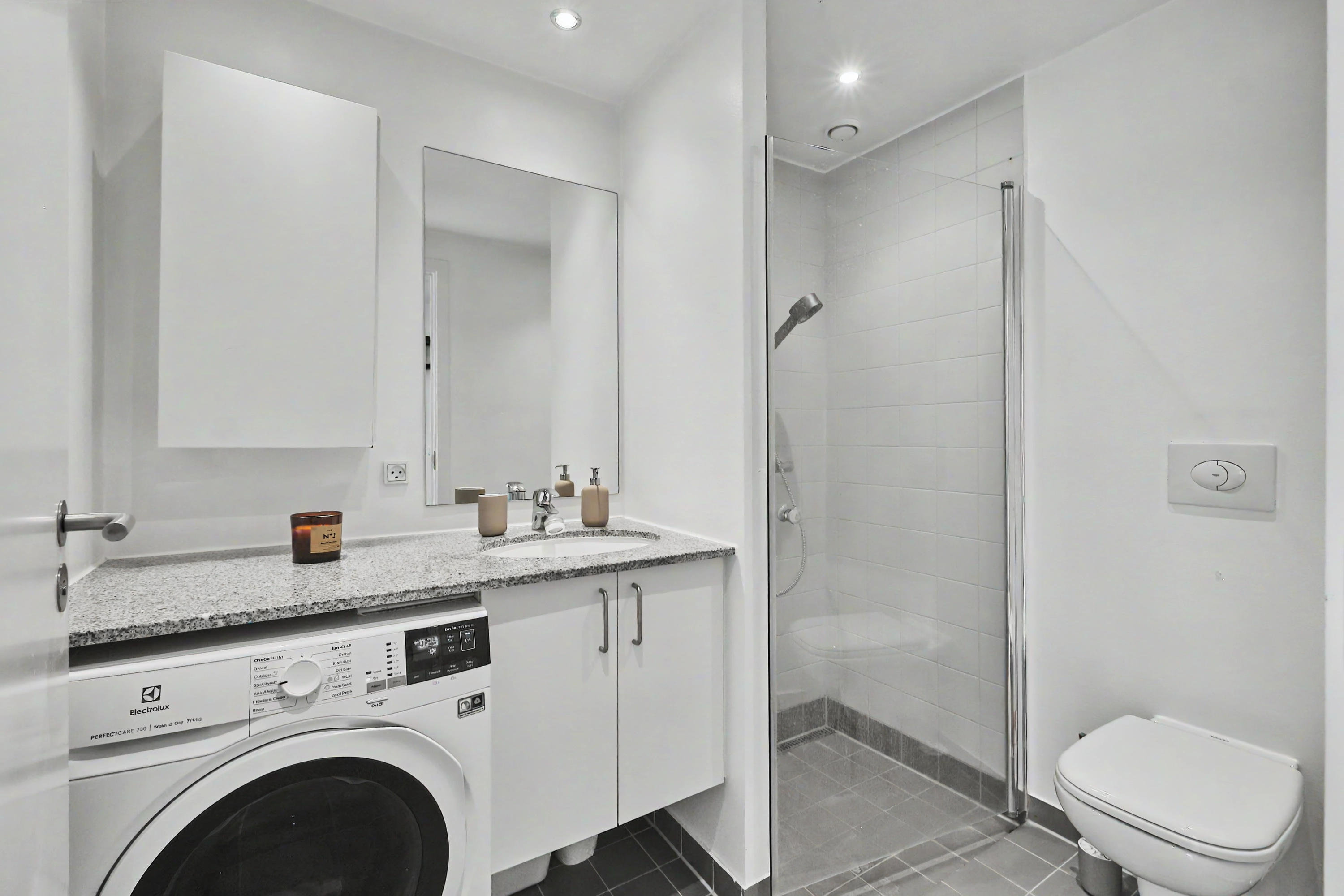 Fremhævet badeværelse billede i fuldskærmstilstand. Billede af Montanagade 1, st.. tv., 8000 Aarhus C