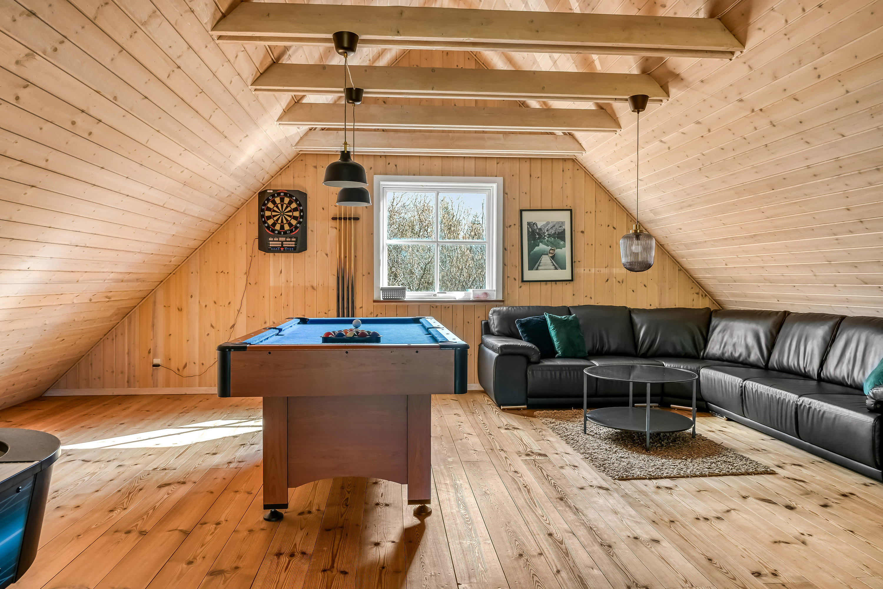 Fremhævet stue billede i fuldskærmstilstand. Billede af Nordskrænten 19, Jegum, 6840 Oksbøl