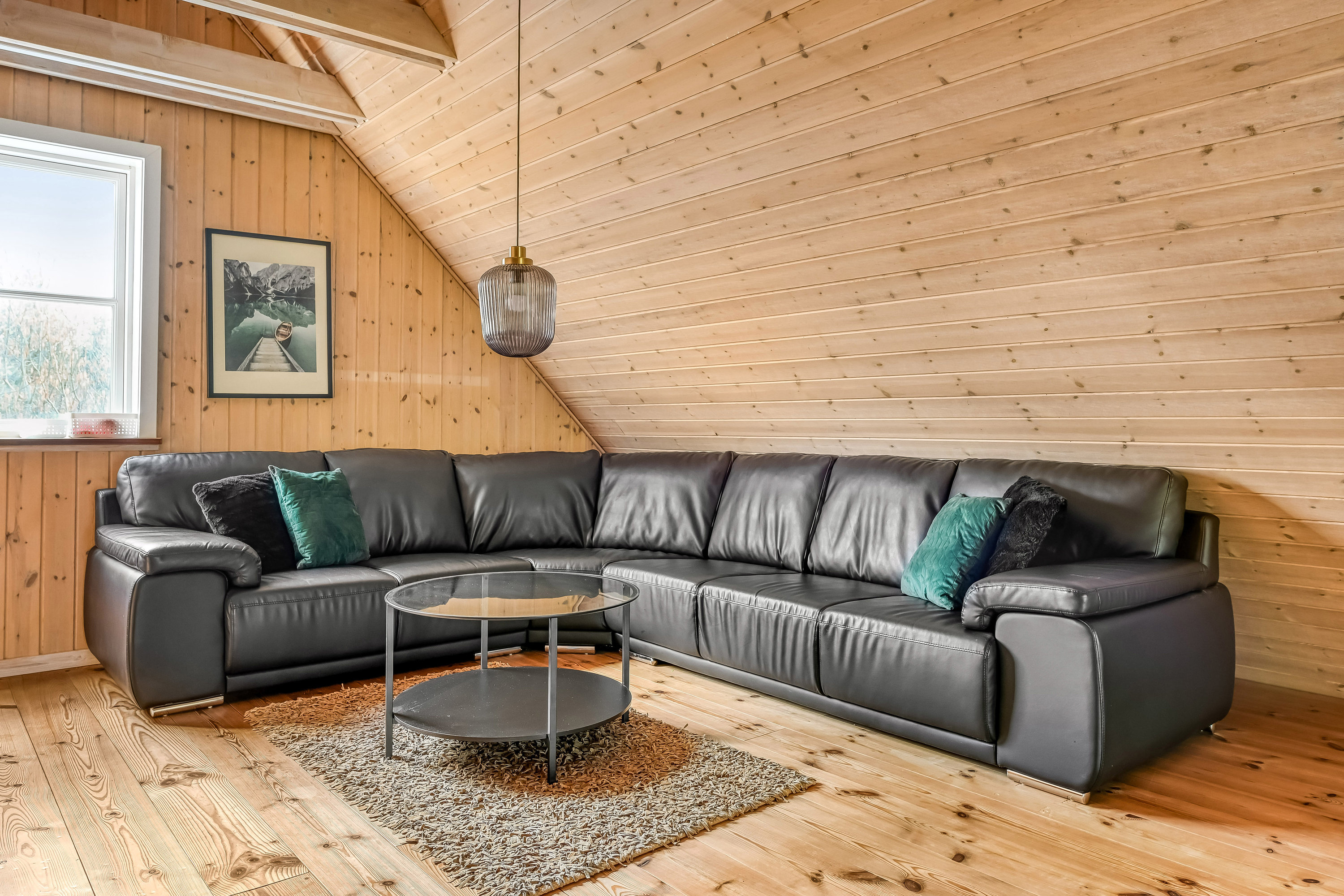 Fremhævet stue billede i fuldskærmstilstand. Billede af Nordskrænten 19, Jegum, 6840 Oksbøl