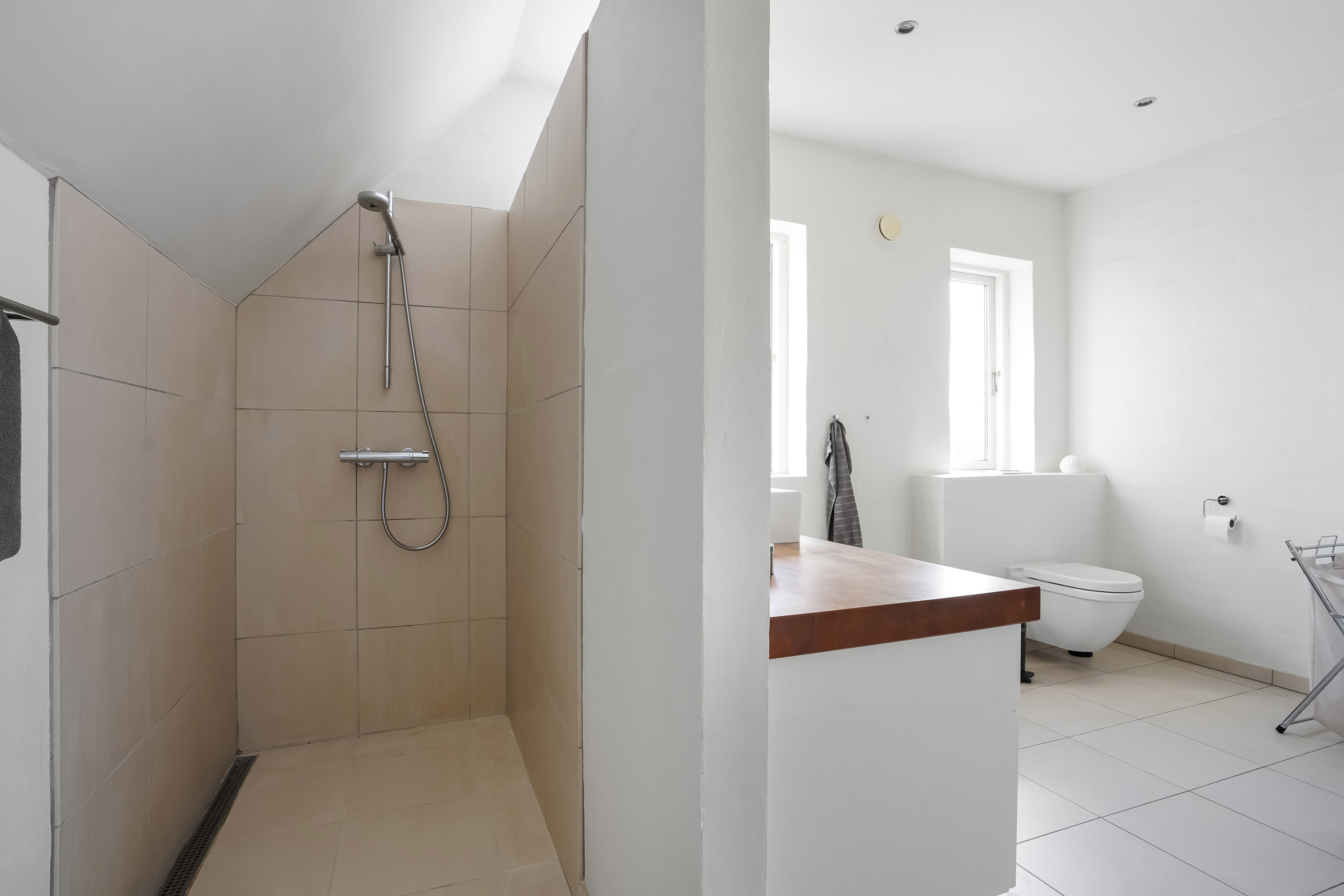 Fremhævet badeværelse billede i fuldskærmstilstand. Billede af Windelsvej 43, 5000 Odense C