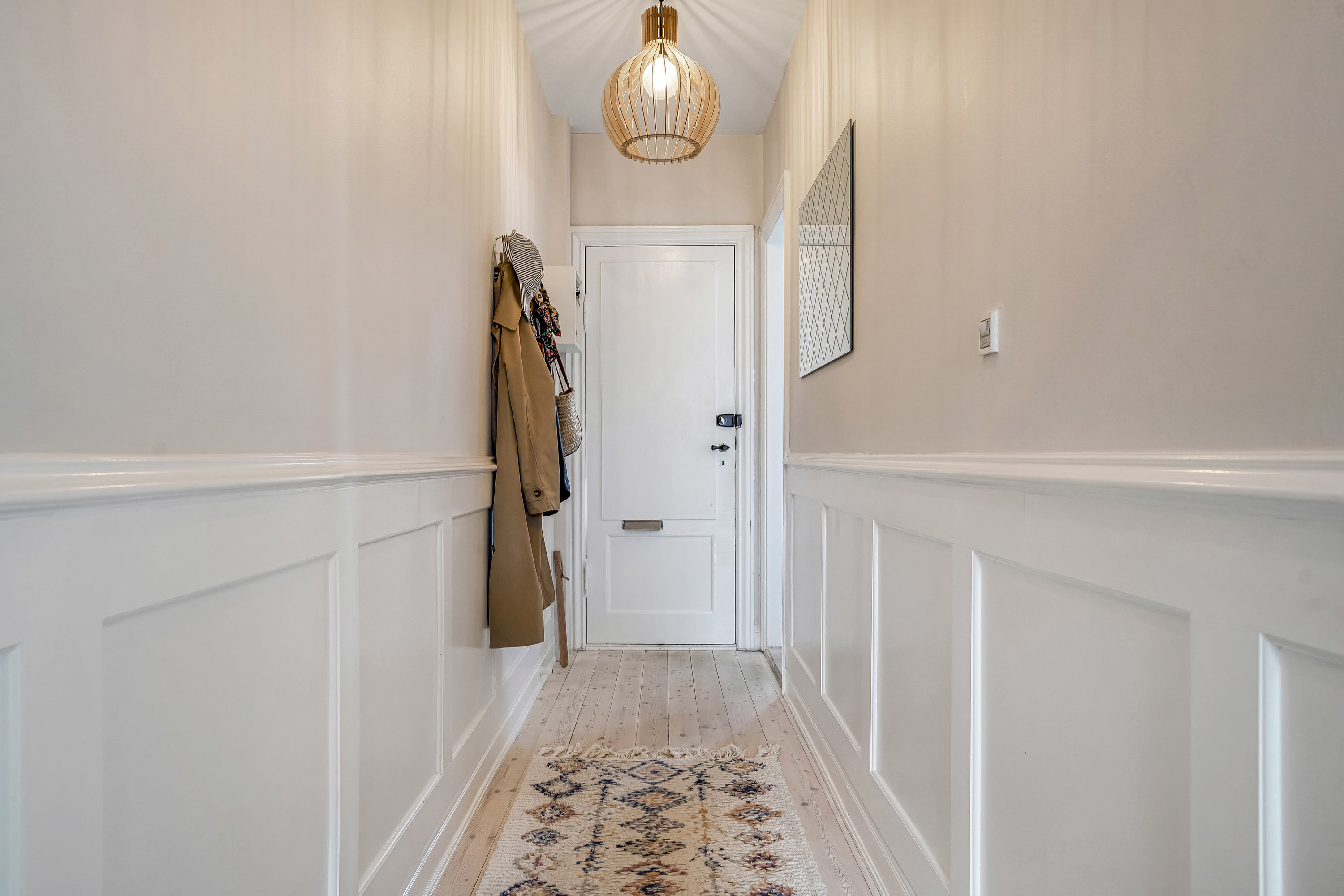 Fremhævet entré billede i fuldskærmstilstand. Billede af Bernstorffsvej 7, 1. tv., 5000 Odense C