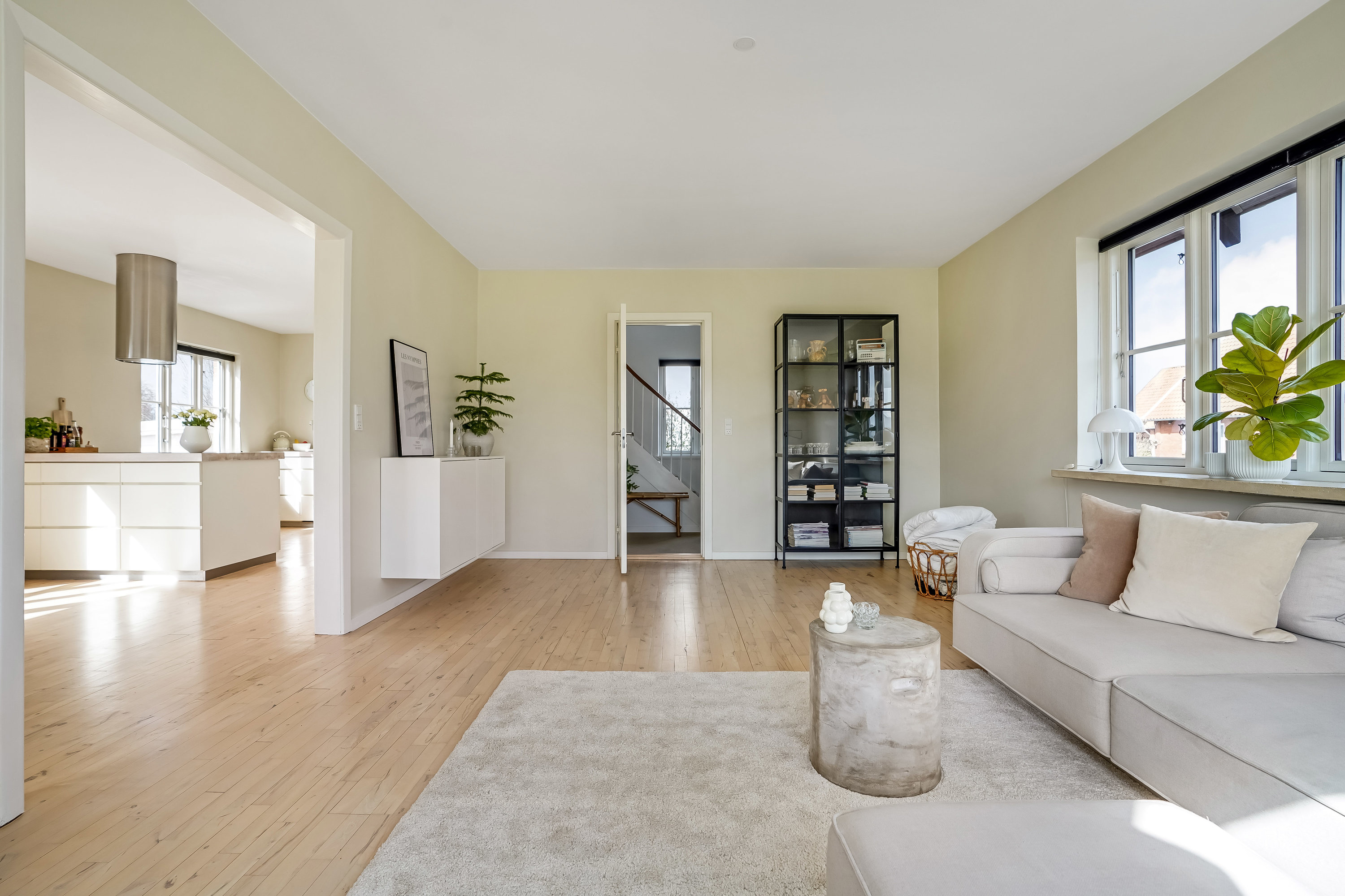 Fremhævet stue billede i fuldskærmstilstand. Billede af Clausens Allé 62, Dalum, 5250 Odense SV