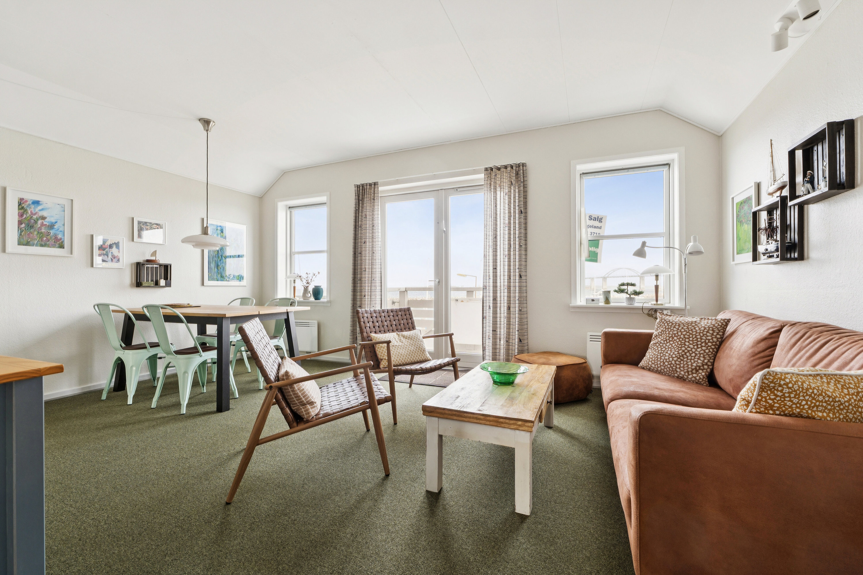 Fremhævet stue billede i fuldskærmstilstand. Billede af Skudehavnen 1, 1., 5900 Rudkøbing