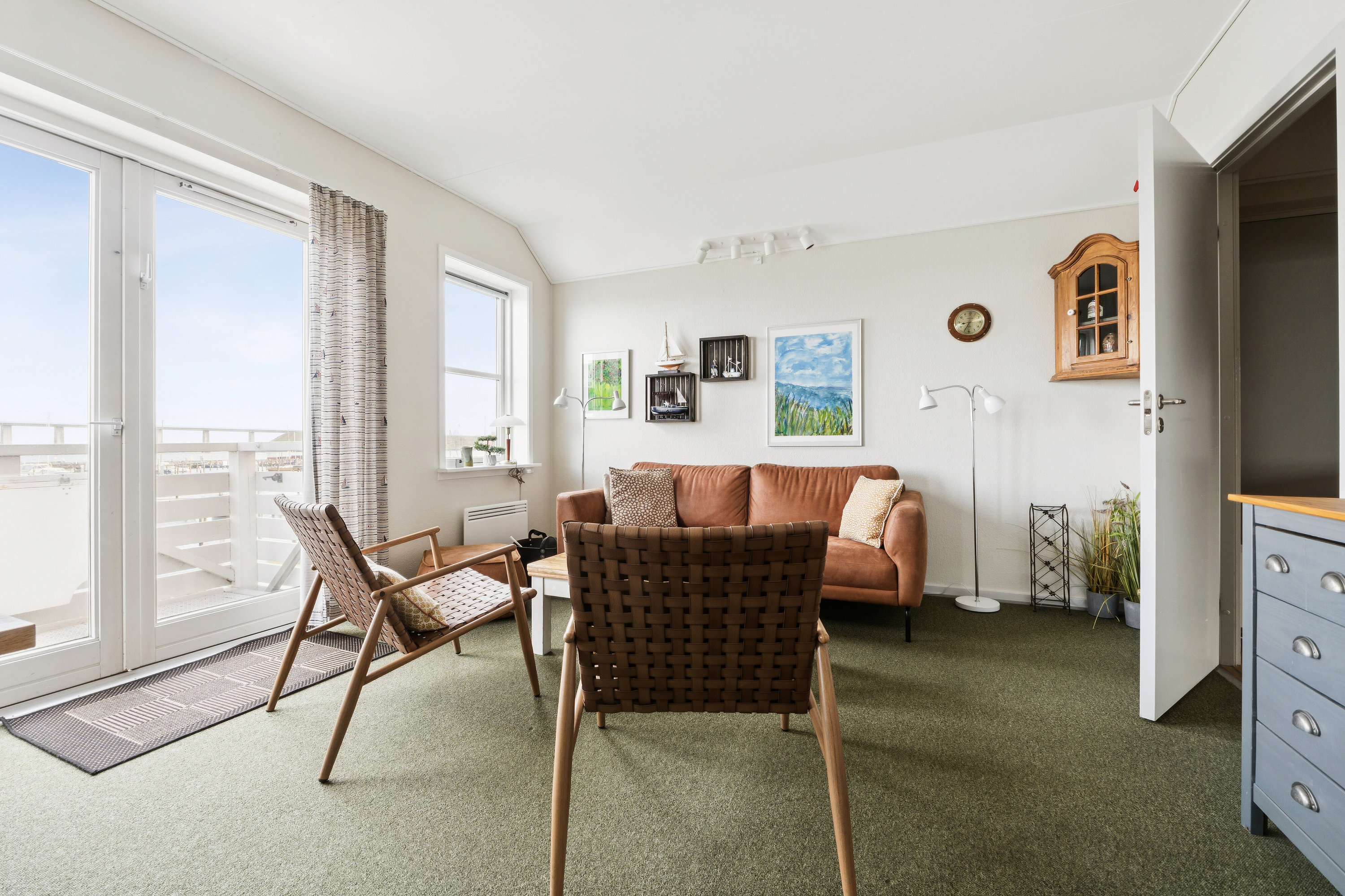 Fremhævet stue billede i fuldskærmstilstand. Billede af Skudehavnen 1, 1., 5900 Rudkøbing