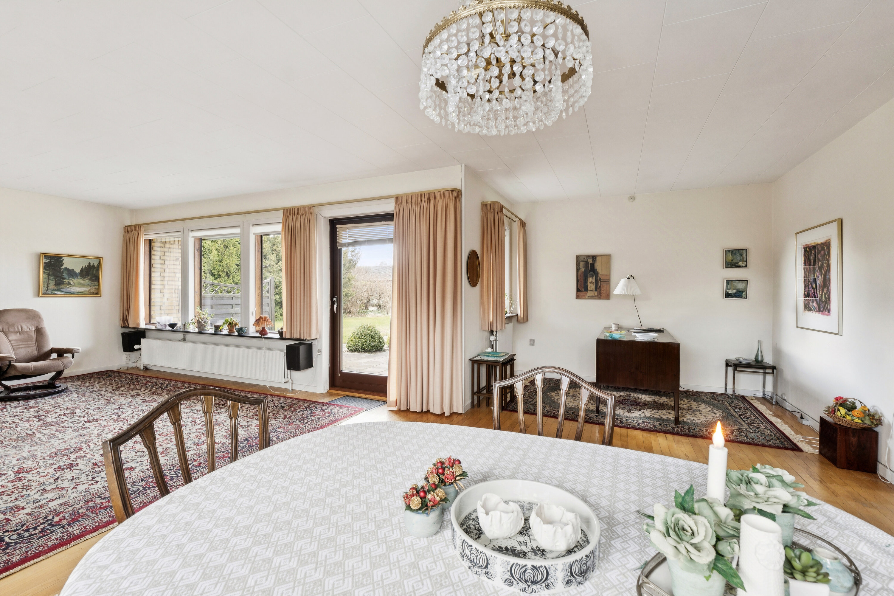 Fremhævet spisestue billede i fuldskærmstilstand. Billede af Platanhaven 98, 2600 Glostrup