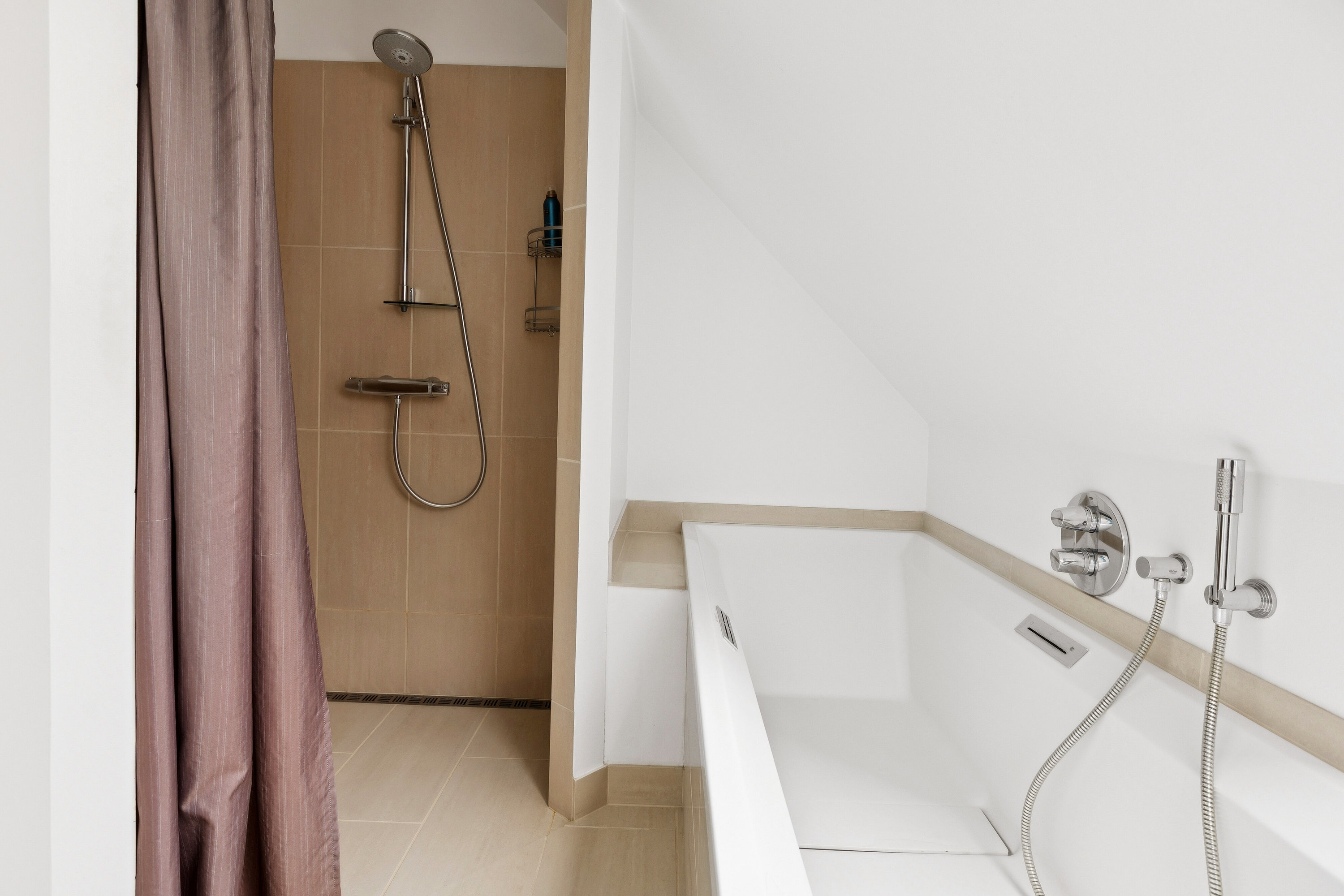 Fremhævet badeværelse billede i fuldskærmstilstand. Billede af Gefionsvej 1, 4654 Faxe Ladeplads