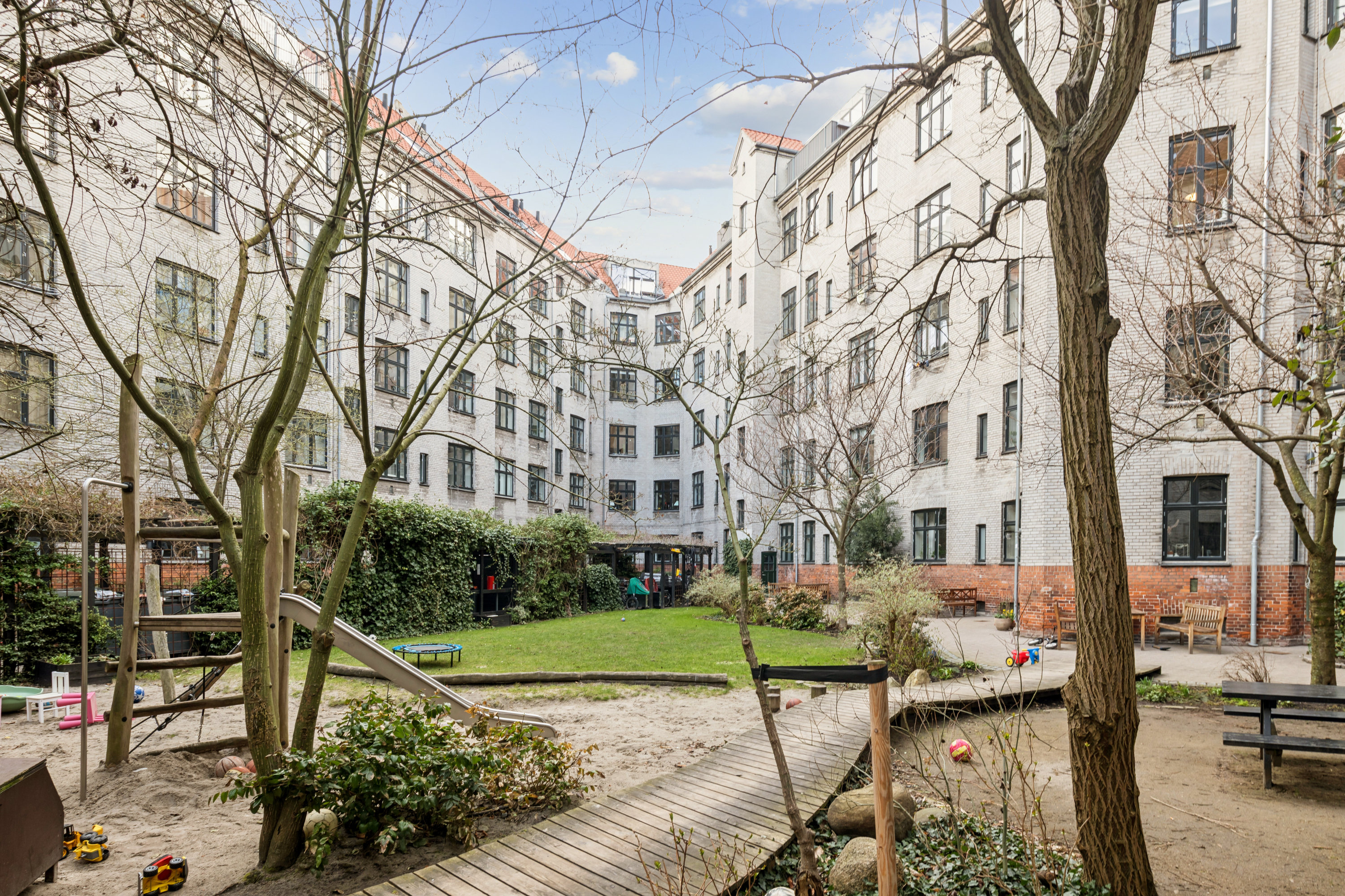 Fremhævet andet billede i fuldskærmstilstand. Billede af Vordingborggade 37, st.. th., 2100 København Ø