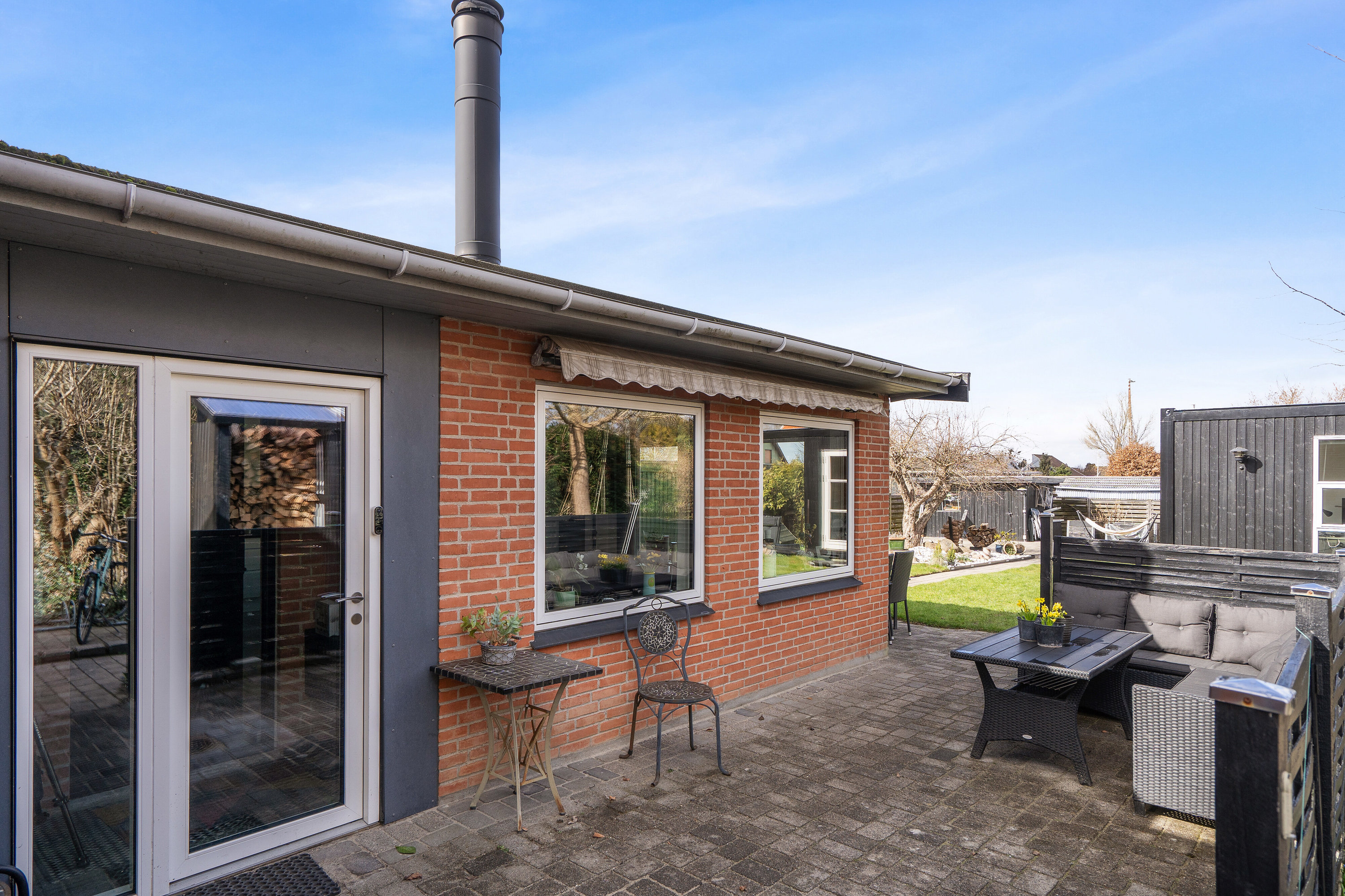 Fremhævet terrasse billede i fuldskærmstilstand. Billede af Nørregårdsvej 32, 2610 Rødovre