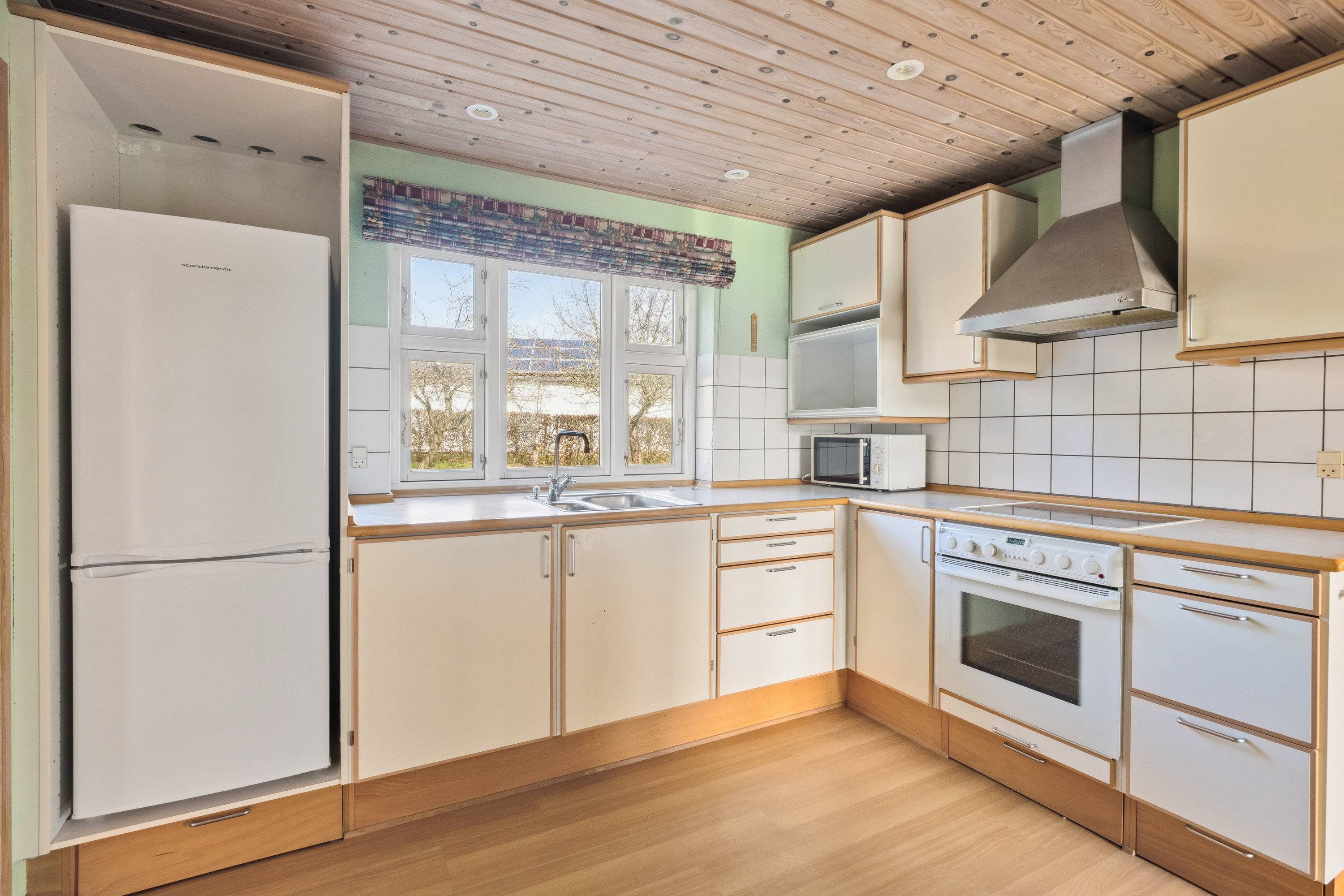 Fremhævet køkken billede i fuldskærmstilstand. Billede af Strandvænget 7, Sønder Dråby, 7900 Nykøbing M