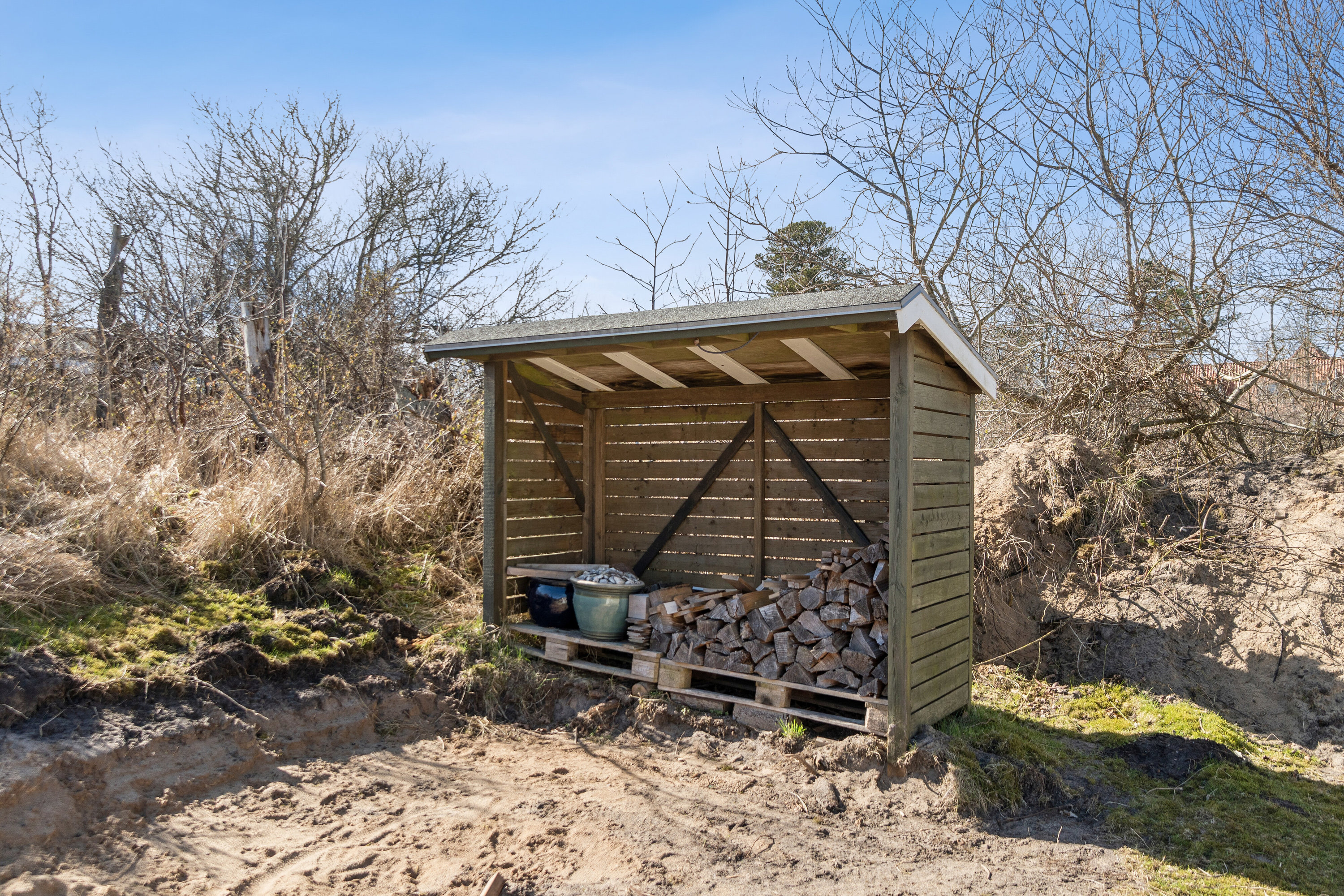 Fremhævet udendørs billede i fuldskærmstilstand. Billede af Gyvelvej 11, Tversted, 9881 Bindslev