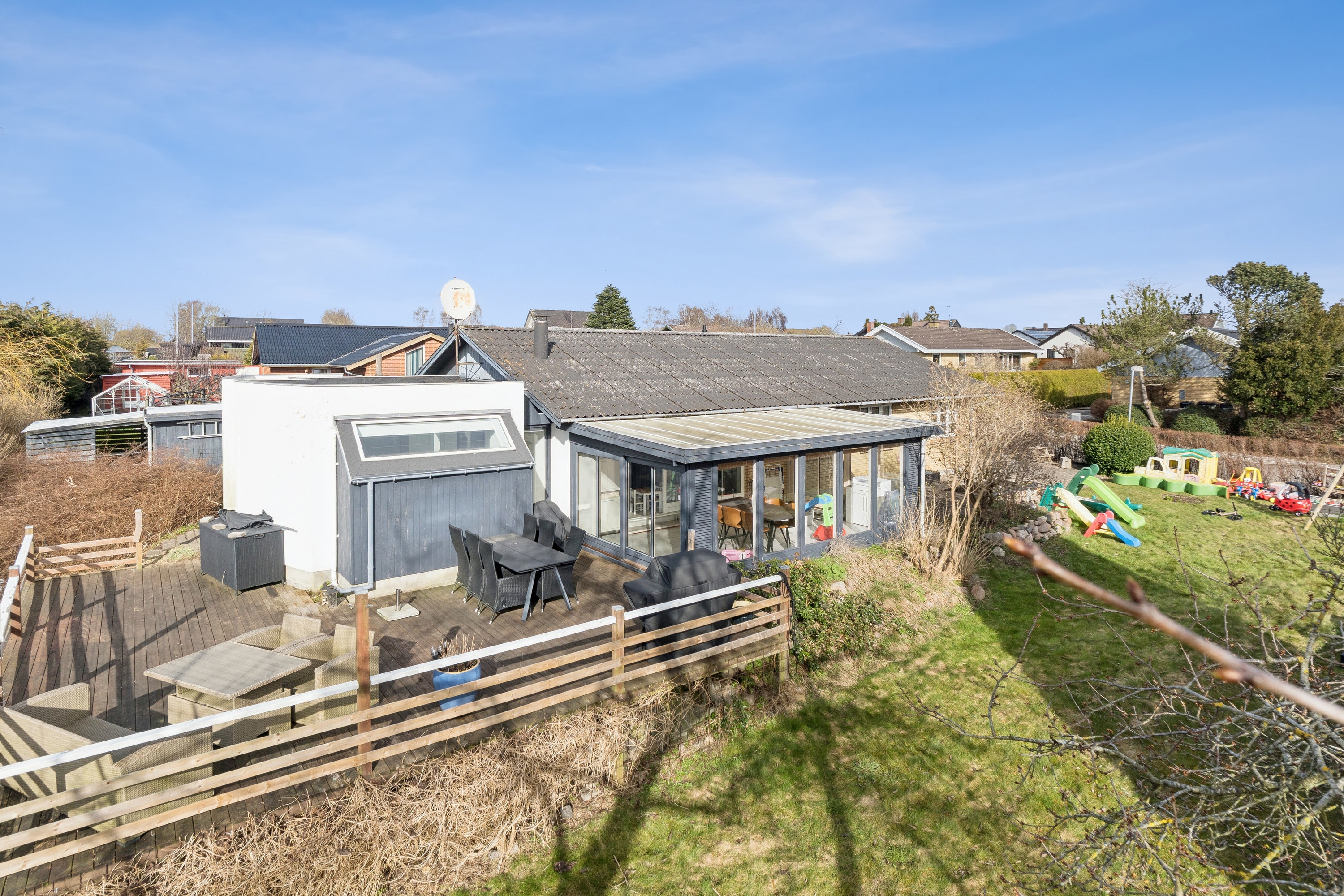 Fremhævet luftfoto billede i fuldskærmstilstand. Billede af Emilsgave 55, 4130 Viby Sjælland