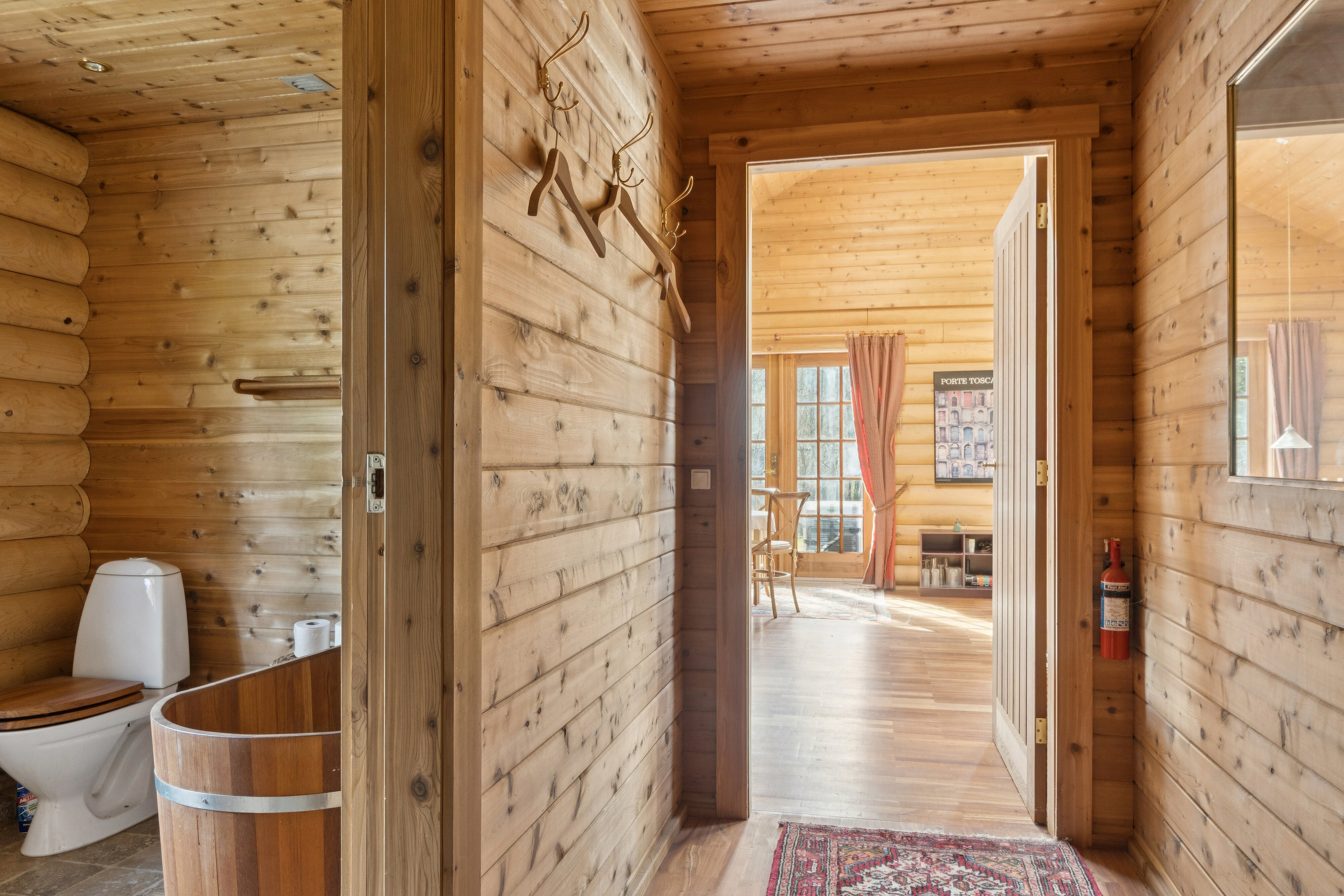 Fremhævet gang billede i fuldskærmstilstand. Billede af Revlingsvinget 10, Tibirke Sand, 3300 Frederiksværk