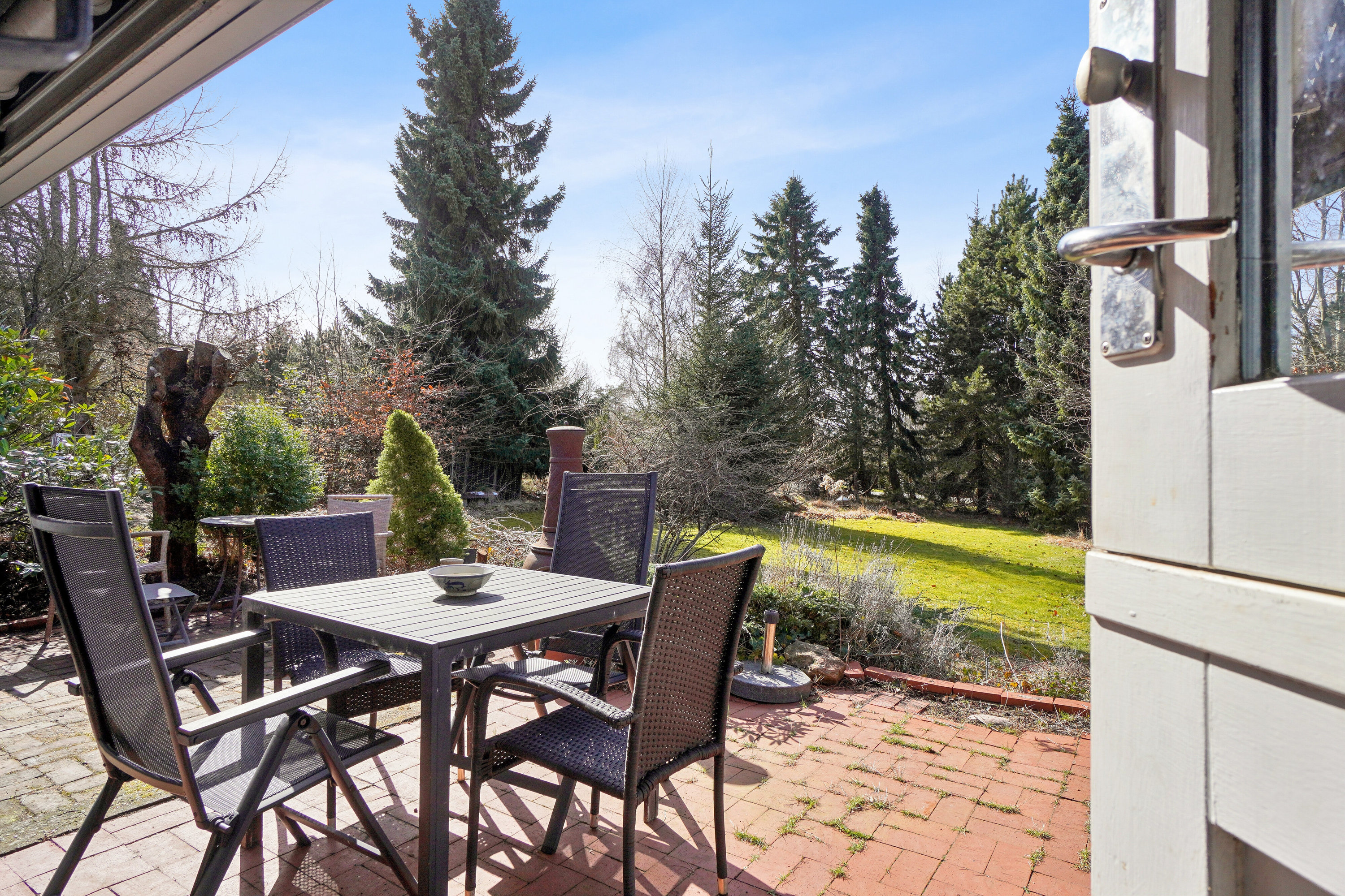 Fremhævet terrasse billede i fuldskærmstilstand. Billede af Egelunden 22, Tollerup, 3370 Melby