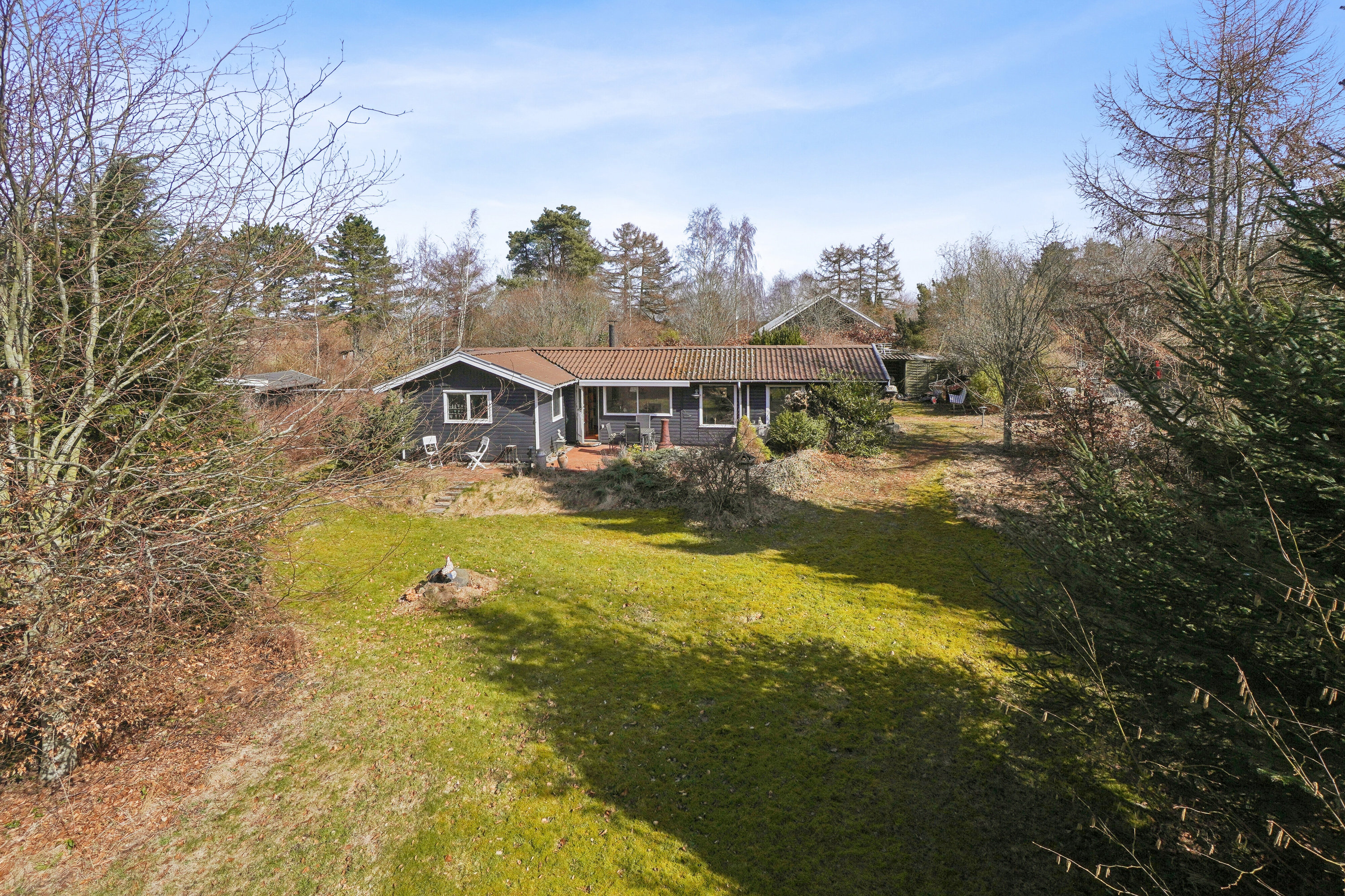 Fremhævet set fra haven billede i fuldskærmstilstand. Billede af Egelunden 22, Tollerup, 3370 Melby