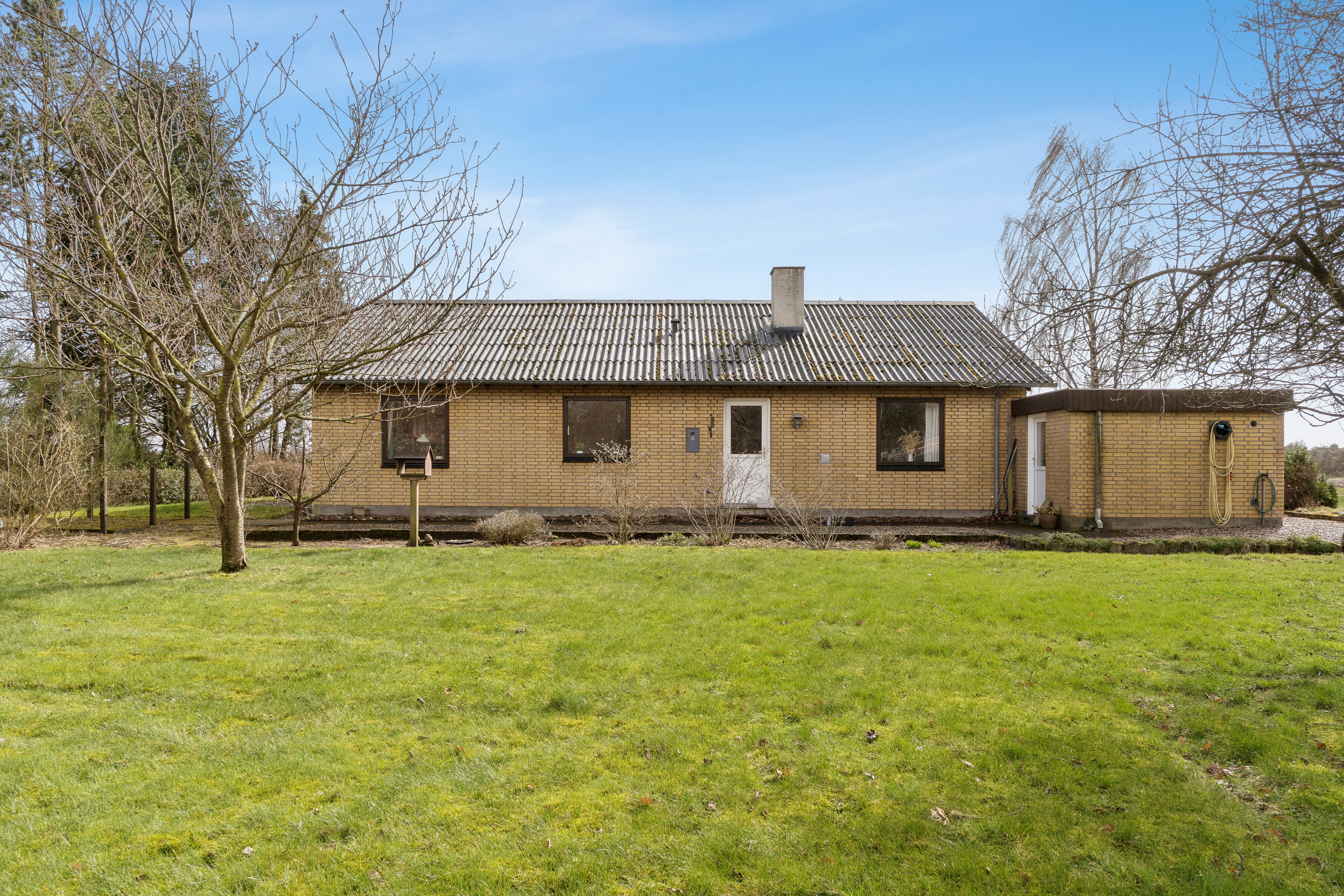 Fremhævet set fra haven billede i fuldskærmstilstand. Billede af Burrevej 15, St Jyndevad, 6360 Tinglev