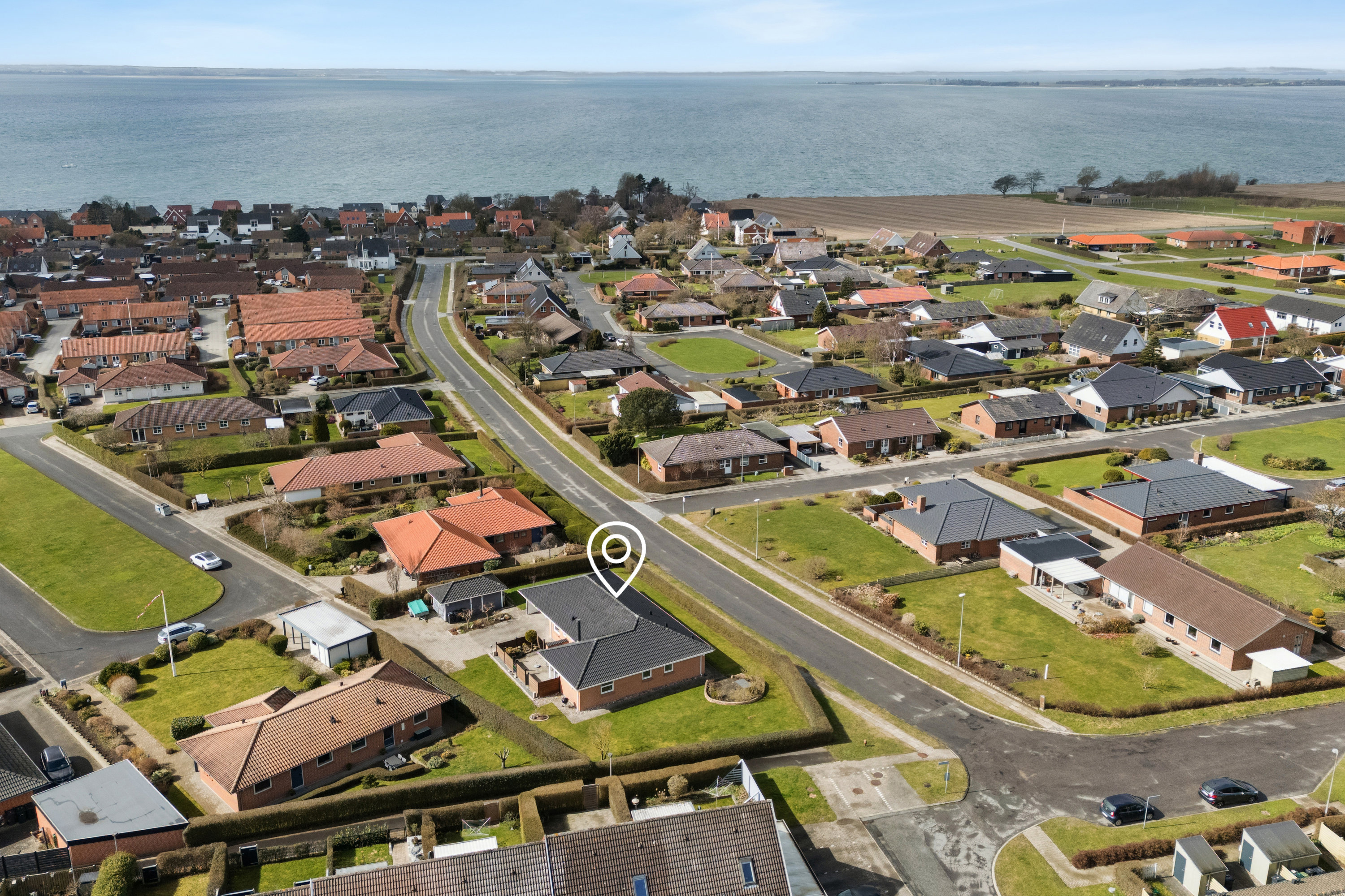 Fremhævet luftfoto billede i fuldskærmstilstand. Billede af Heimdalsvænget 9, 5610 Assens