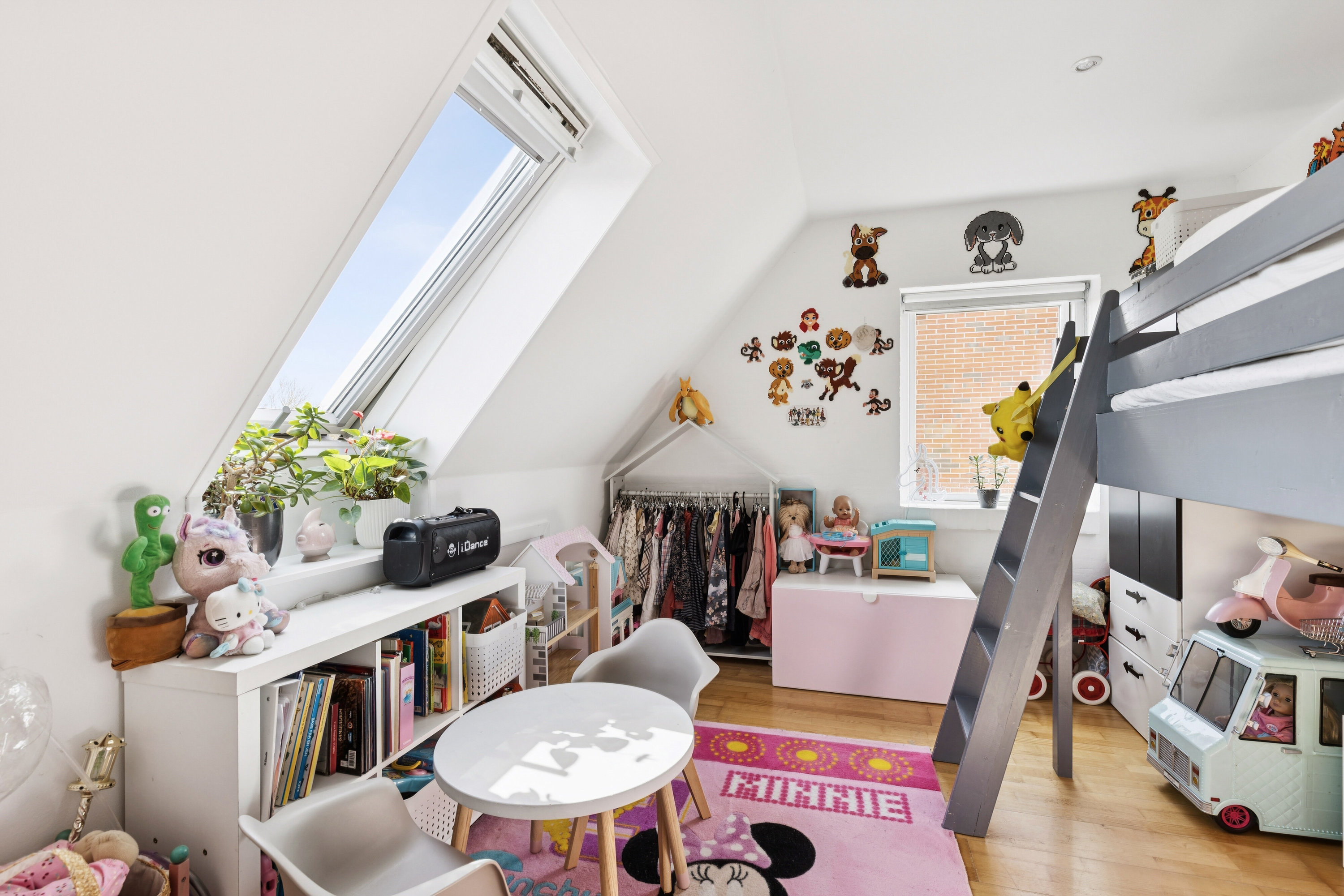 Fremhævet børneværelse billede i fuldskærmstilstand. Billede af Plantevej 49, Appenæs, 4700 Næstved