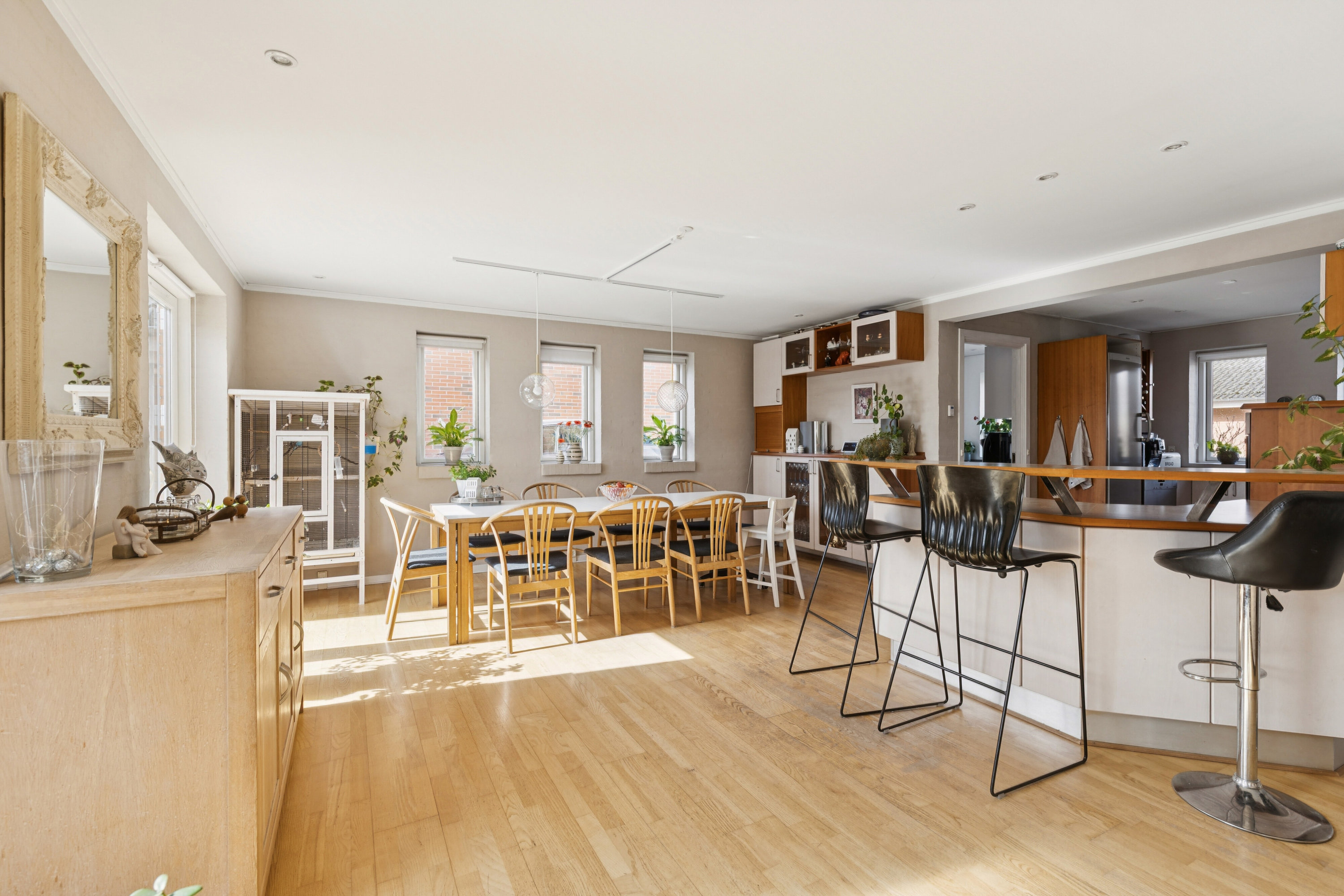 Fremhævet køkken billede i fuldskærmstilstand. Billede af Plantevej 49, Appenæs, 4700 Næstved