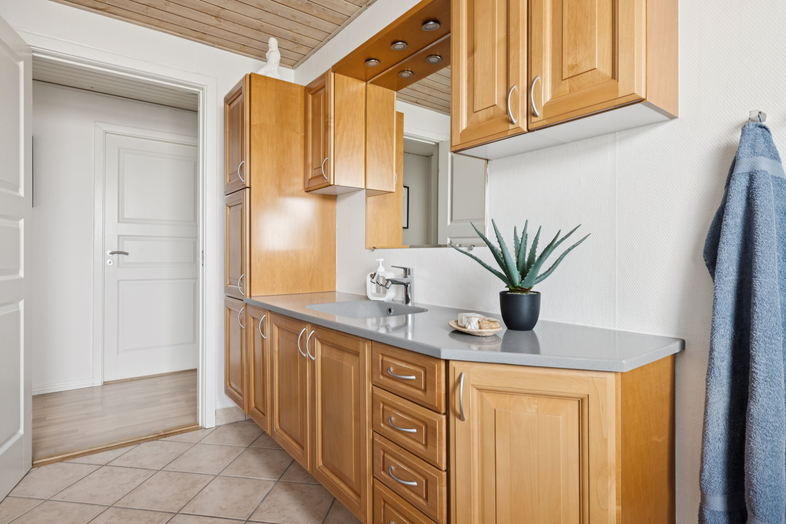 Fremhævet badeværelse billede i fuldskærmstilstand. Billede af Ahornvej 16, 9632 Møldrup