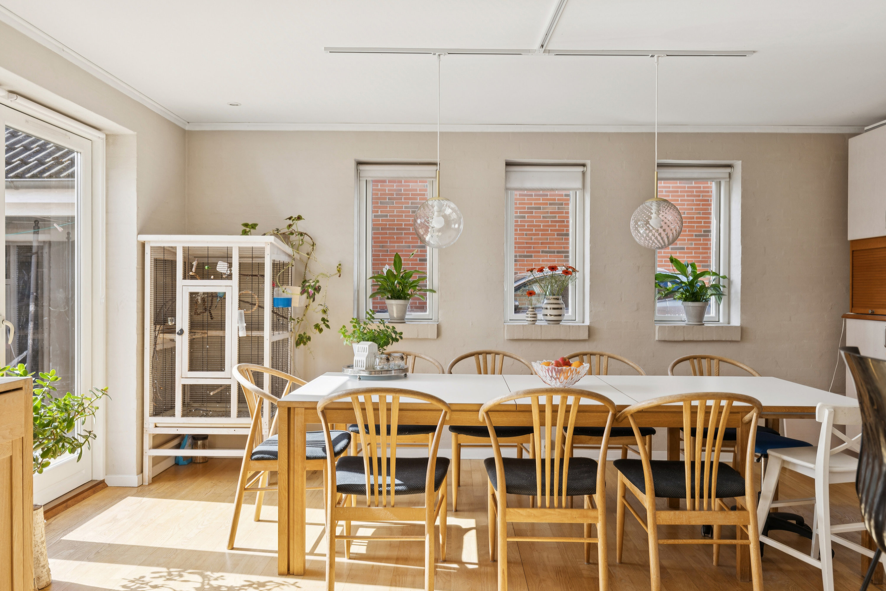 Fremhævet spisestue billede i fuldskærmstilstand. Billede af Plantevej 49, Appenæs, 4700 Næstved