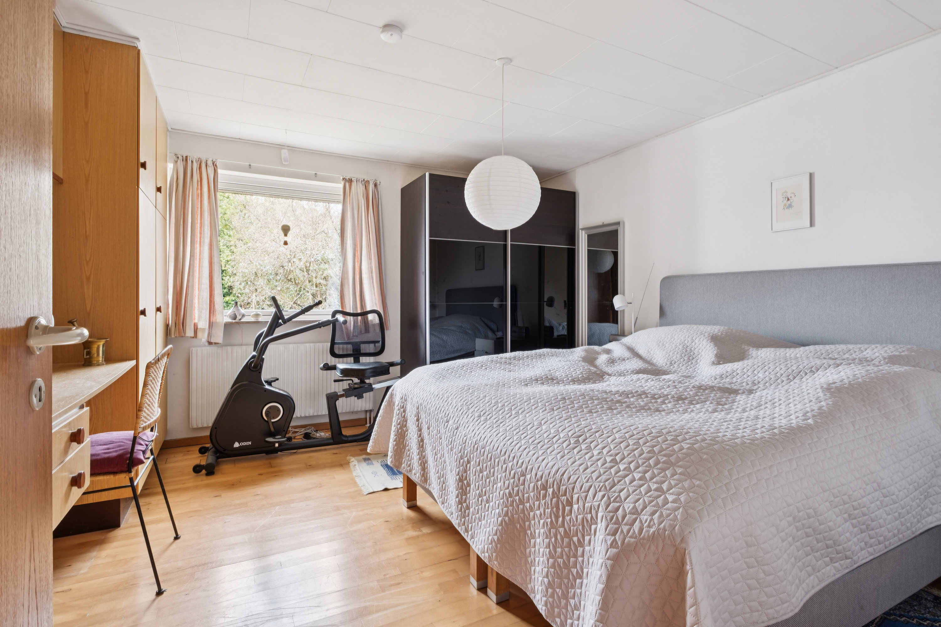 Fremhævet soveværelse billede i fuldskærmstilstand. Billede af Hybenvej 2, 4690 Haslev