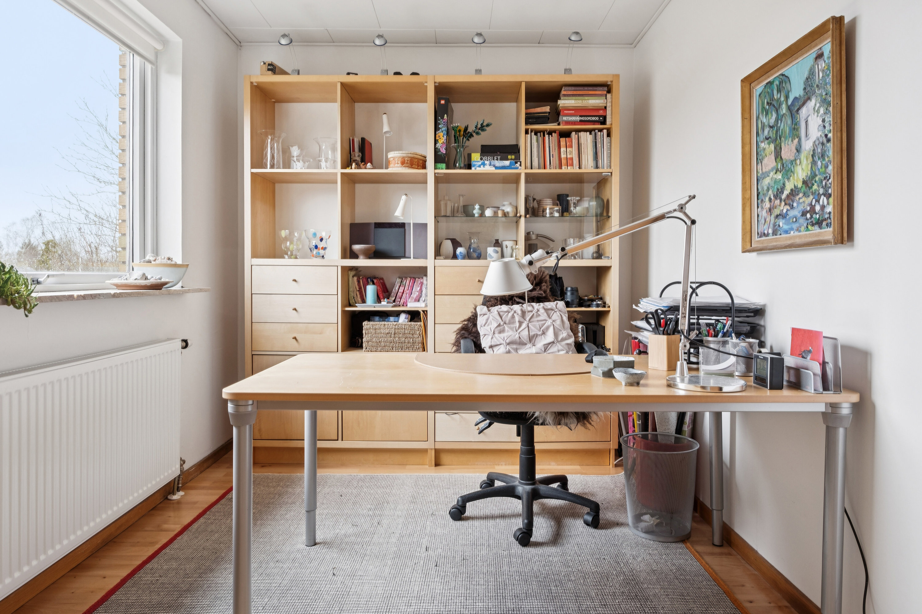 Fremhævet arbejdsværelse billede i fuldskærmstilstand. Billede af Hybenvej 2, 4690 Haslev