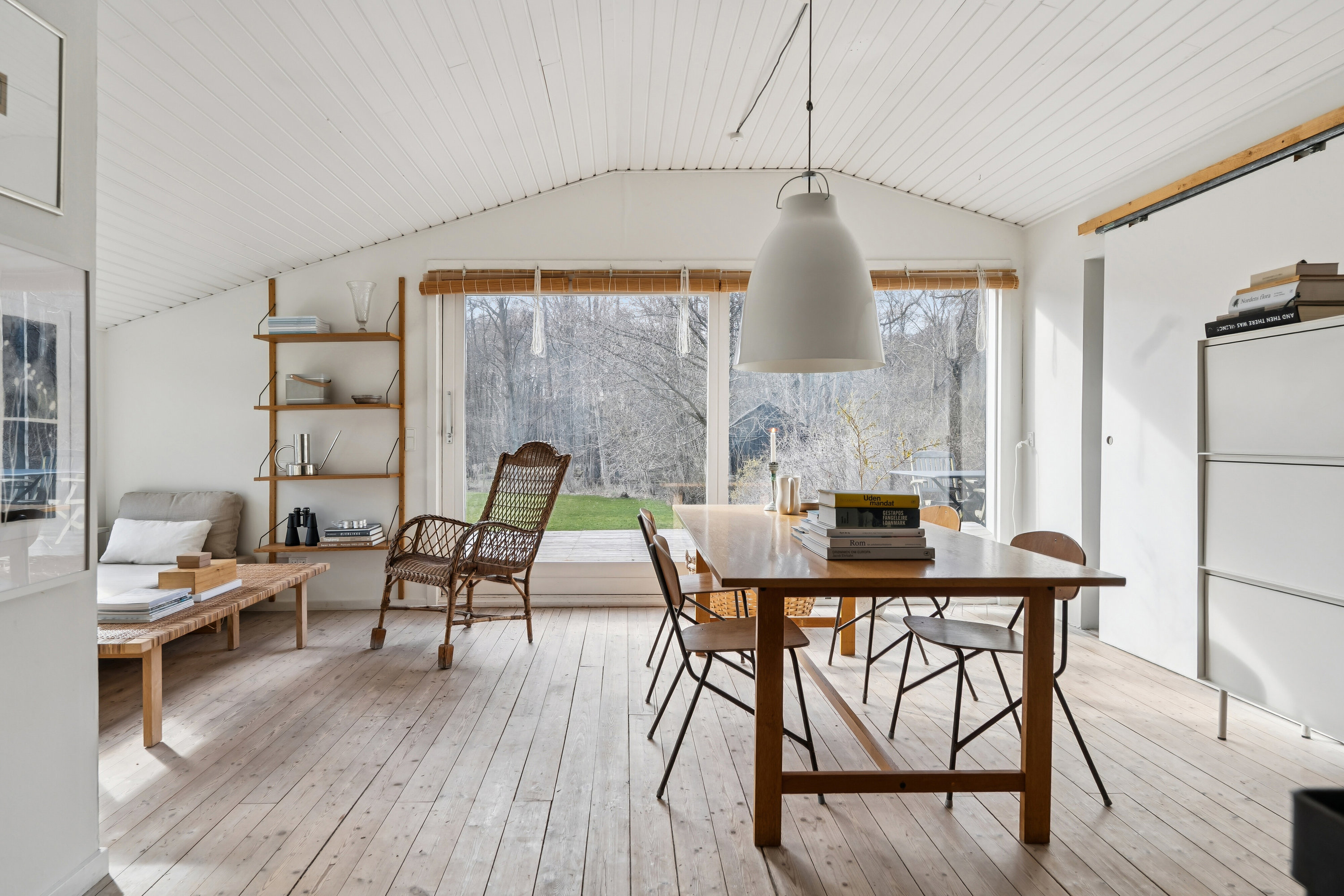 Fremhævet spisestue billede i fuldskærmstilstand. Billede af Gl Havreholmvej 18, 3100 Hornbæk