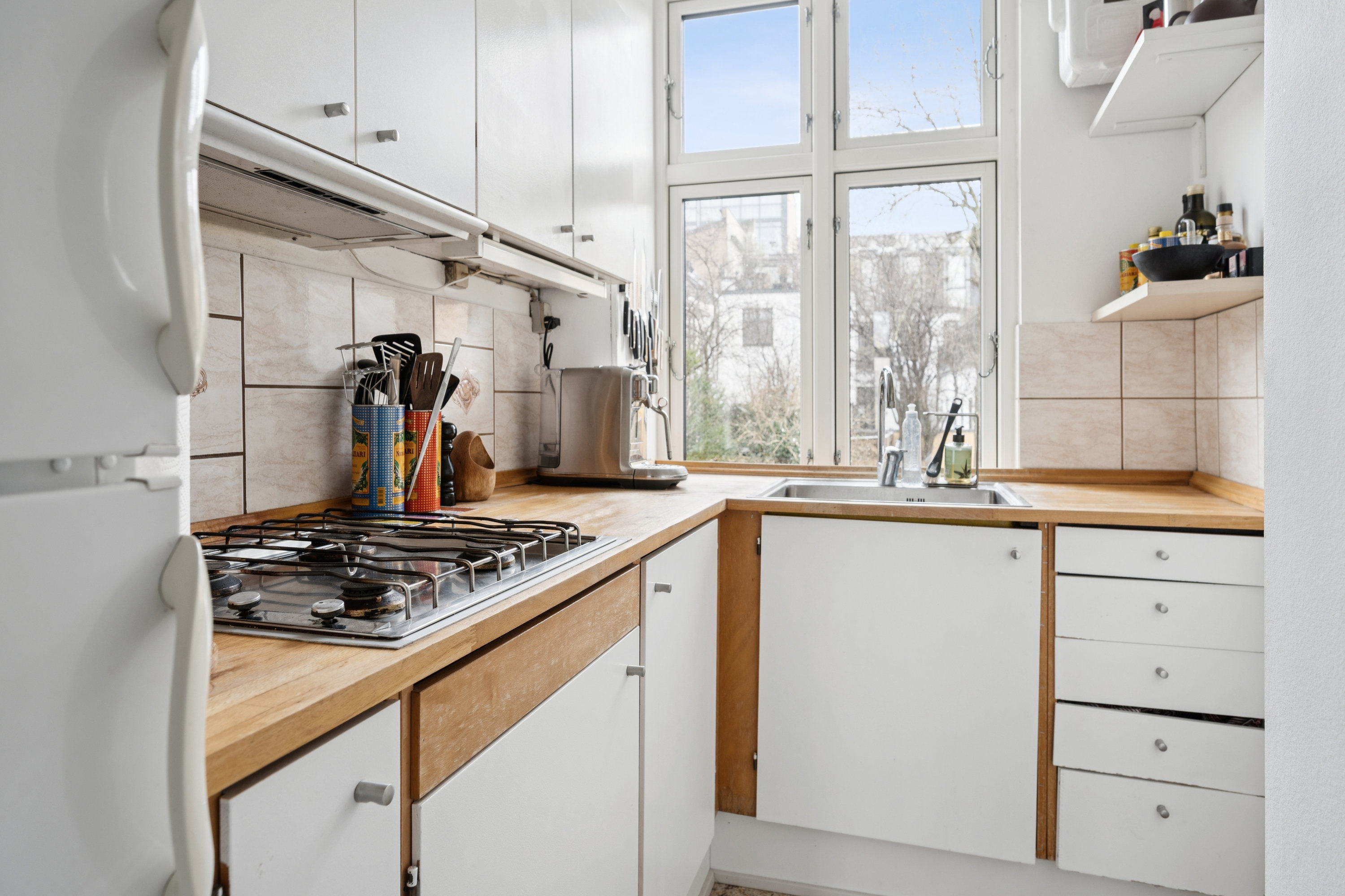 Fremhævet køkken billede i fuldskærmstilstand. Billede af Valhøjvej 3, 1. tv., 2500 Valby