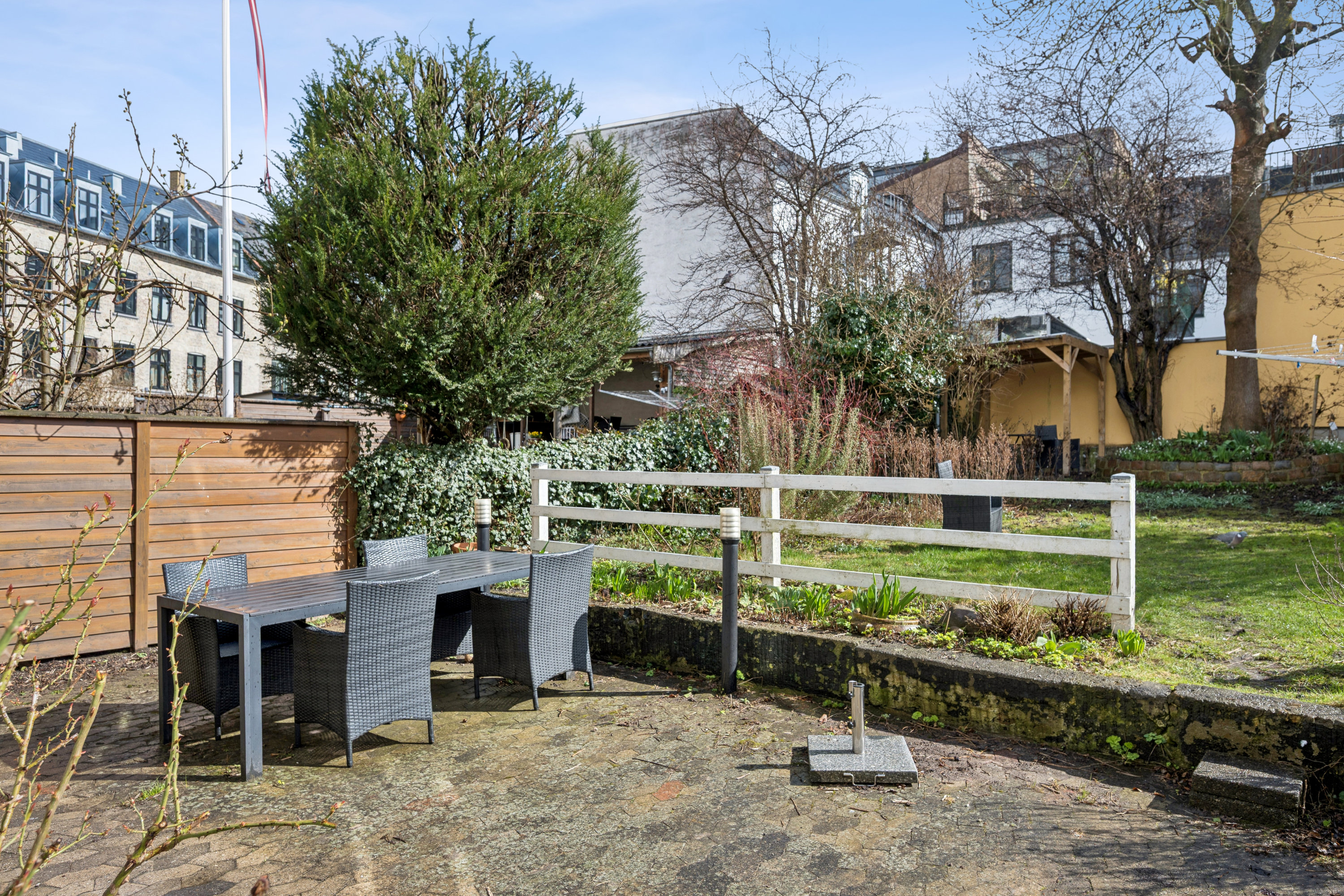 Fremhævet have billede i fuldskærmstilstand. Billede af Valhøjvej 3, 1. tv., 2500 Valby