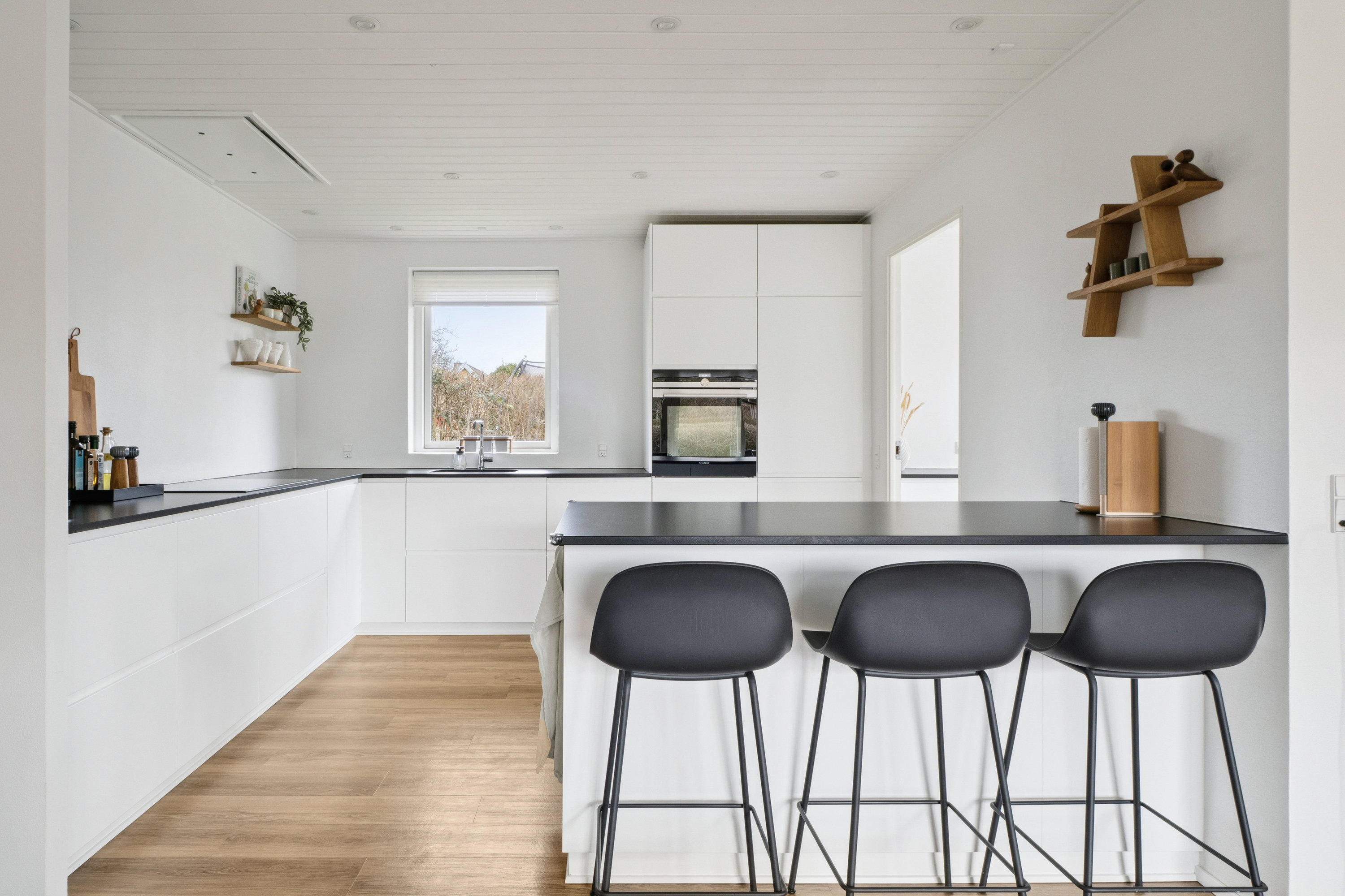 Fremhævet køkken billede i fuldskærmstilstand. Billede af Skjelholmvej 26, 7900 Nykøbing M