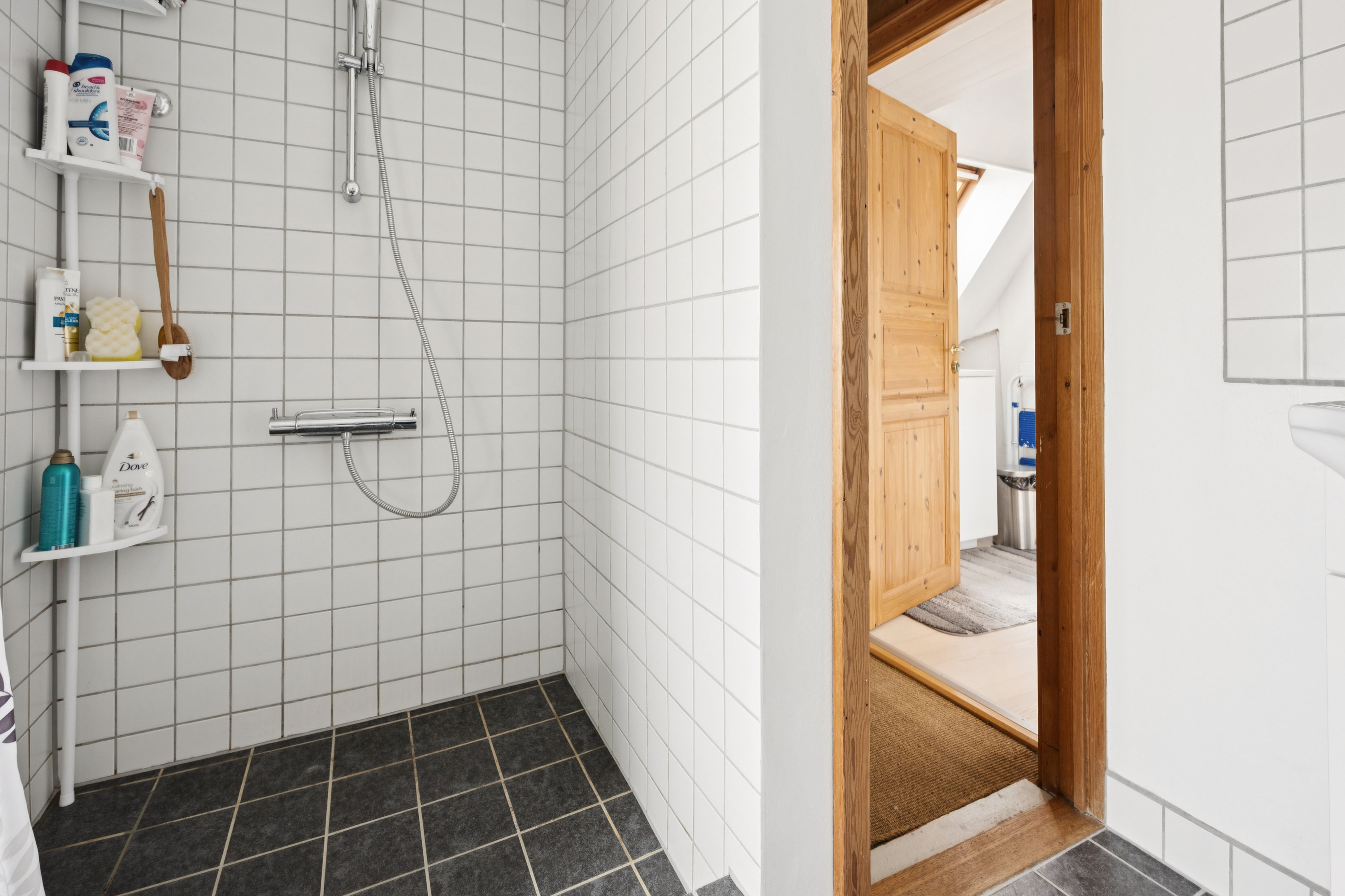 Fremhævet badeværelse billede i fuldskærmstilstand. Billede af Steenbergsvej 7, 1., 2500 Valby